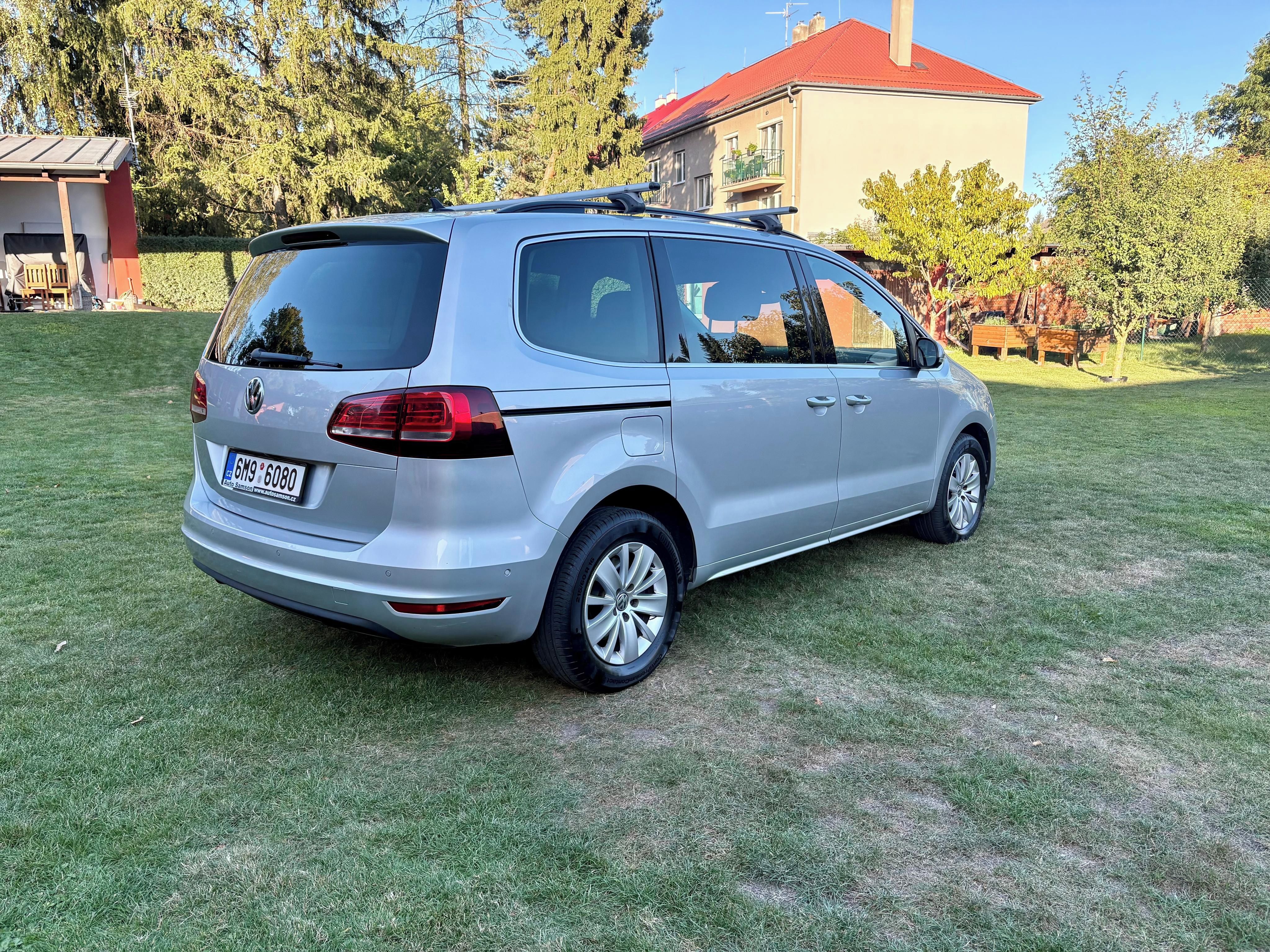 Volkswagen Sharan, 2.0TDi DSG 4x4 7míst Webasto - fotka 5