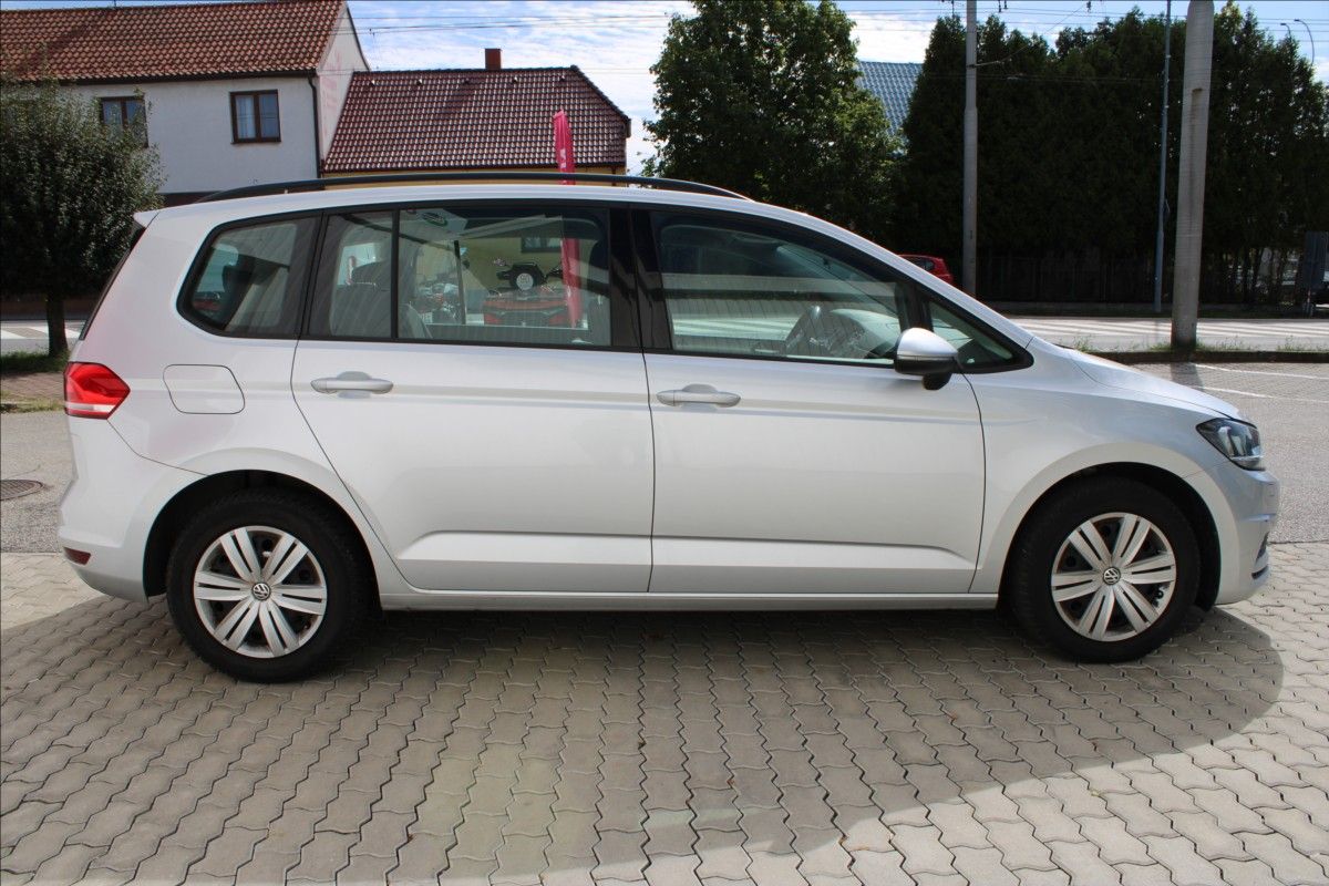 Volkswagen Touran, 1,2 TSI 81KW  pěkný stav - fotka 3