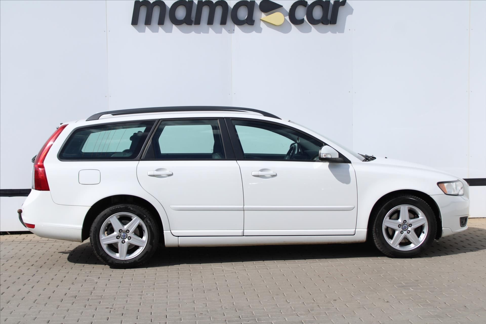 Volvo V50, 2.0 D 100kW KLIMA - fotka 2