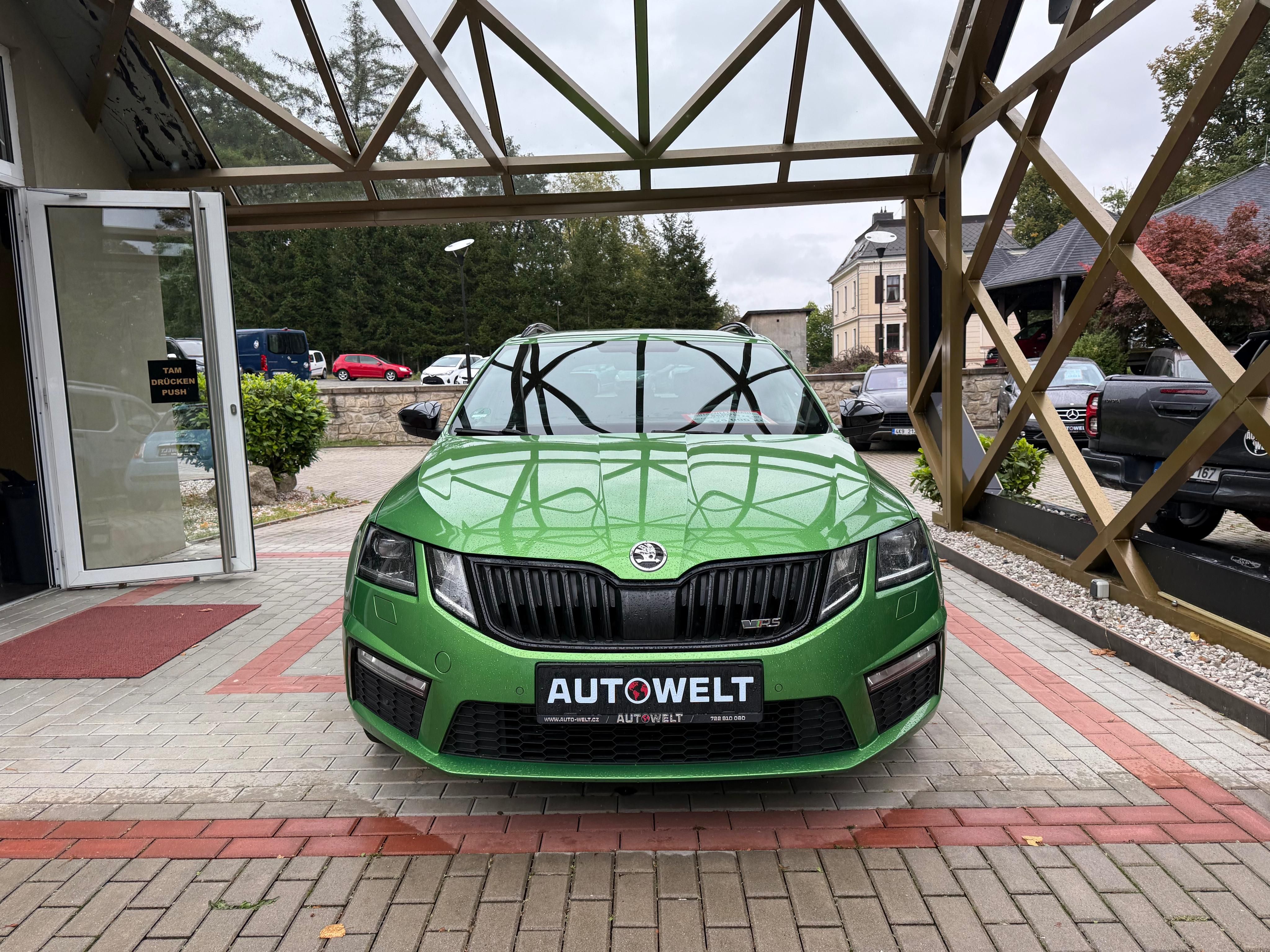 Škoda Octavia, III RS 2.0 TDi 135kW/LED/KAMER - fotka 2