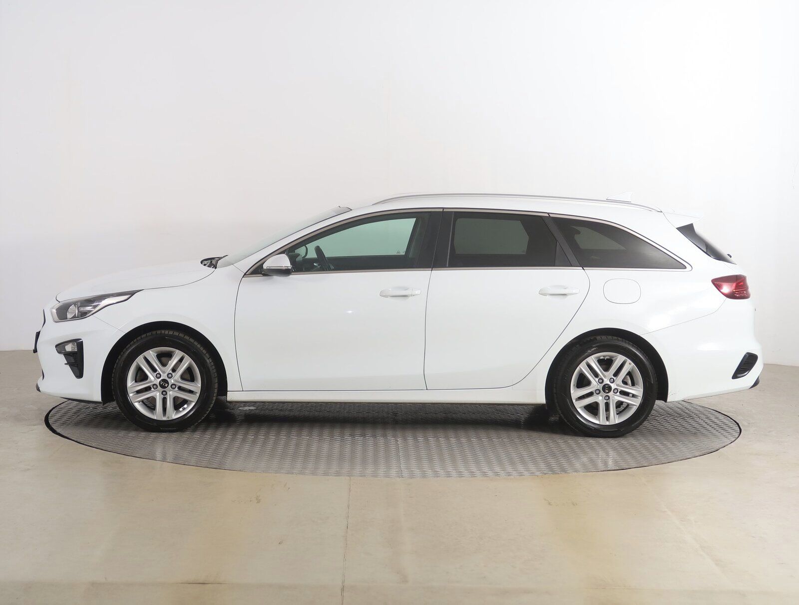 Kia Cee´d, 1.6 CRDi - fotka 3