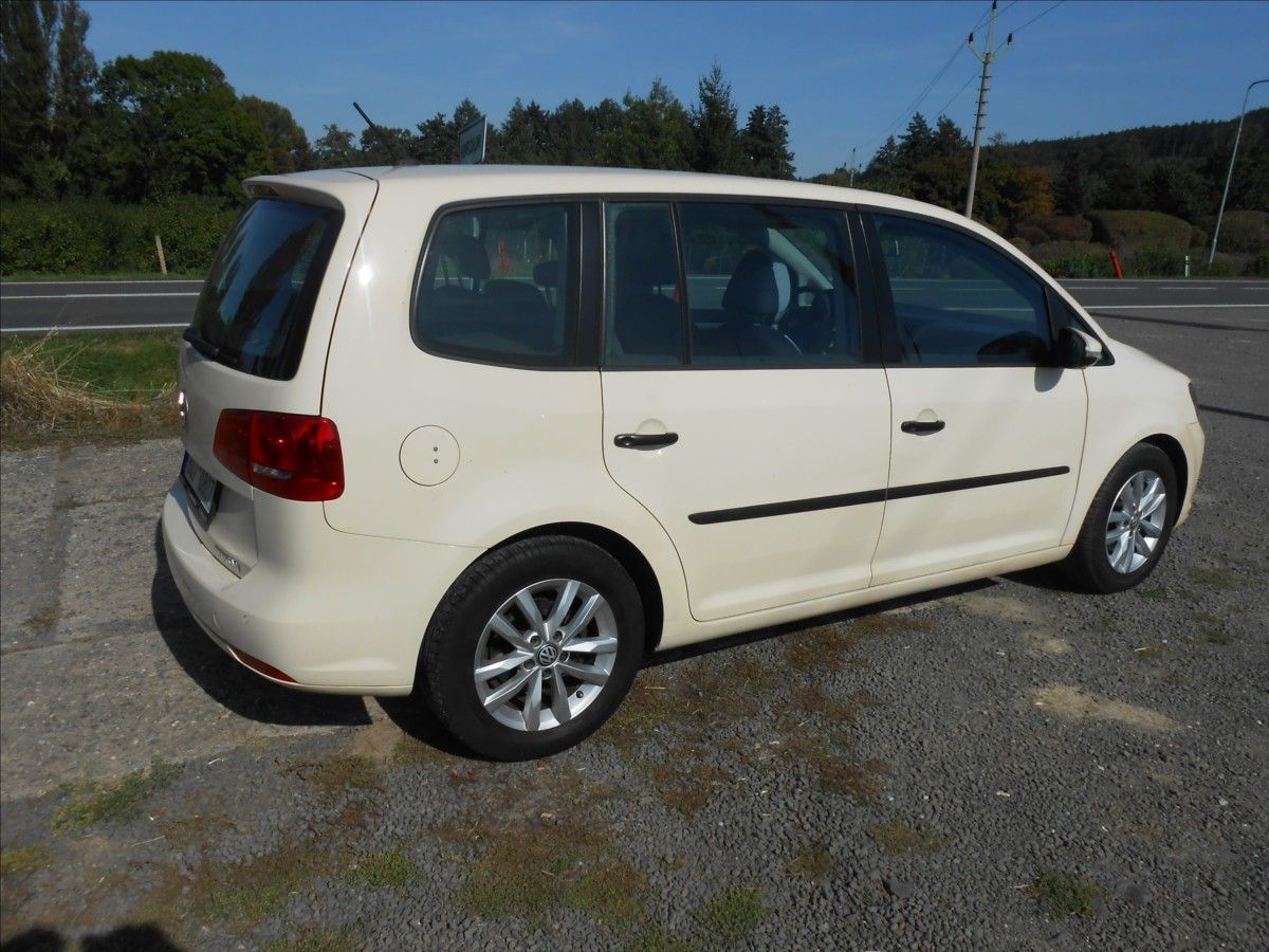 Volkswagen Touran, 1,6 TDI 66 kW Historie KLIMA - fotka 6