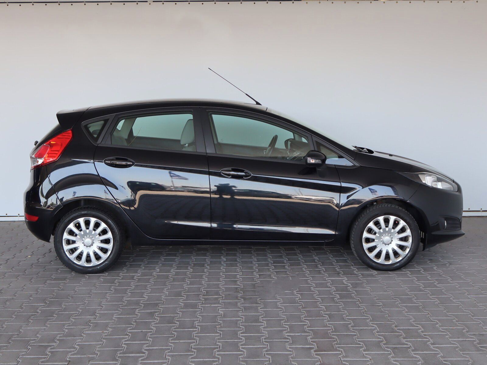 Ford Fiesta, 1.25 16V, Serv.kniha - fotka 6