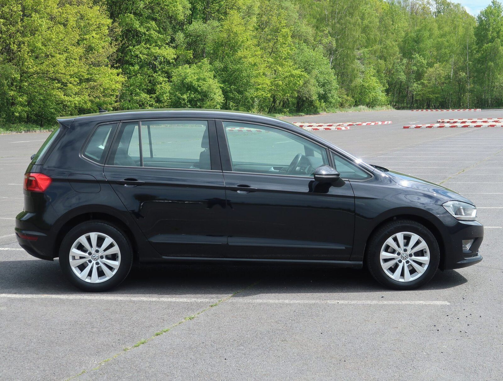 Volkswagen Golf Sportsvan, 1.6 TDI, Serv.kniha, Navi - fotka 6
