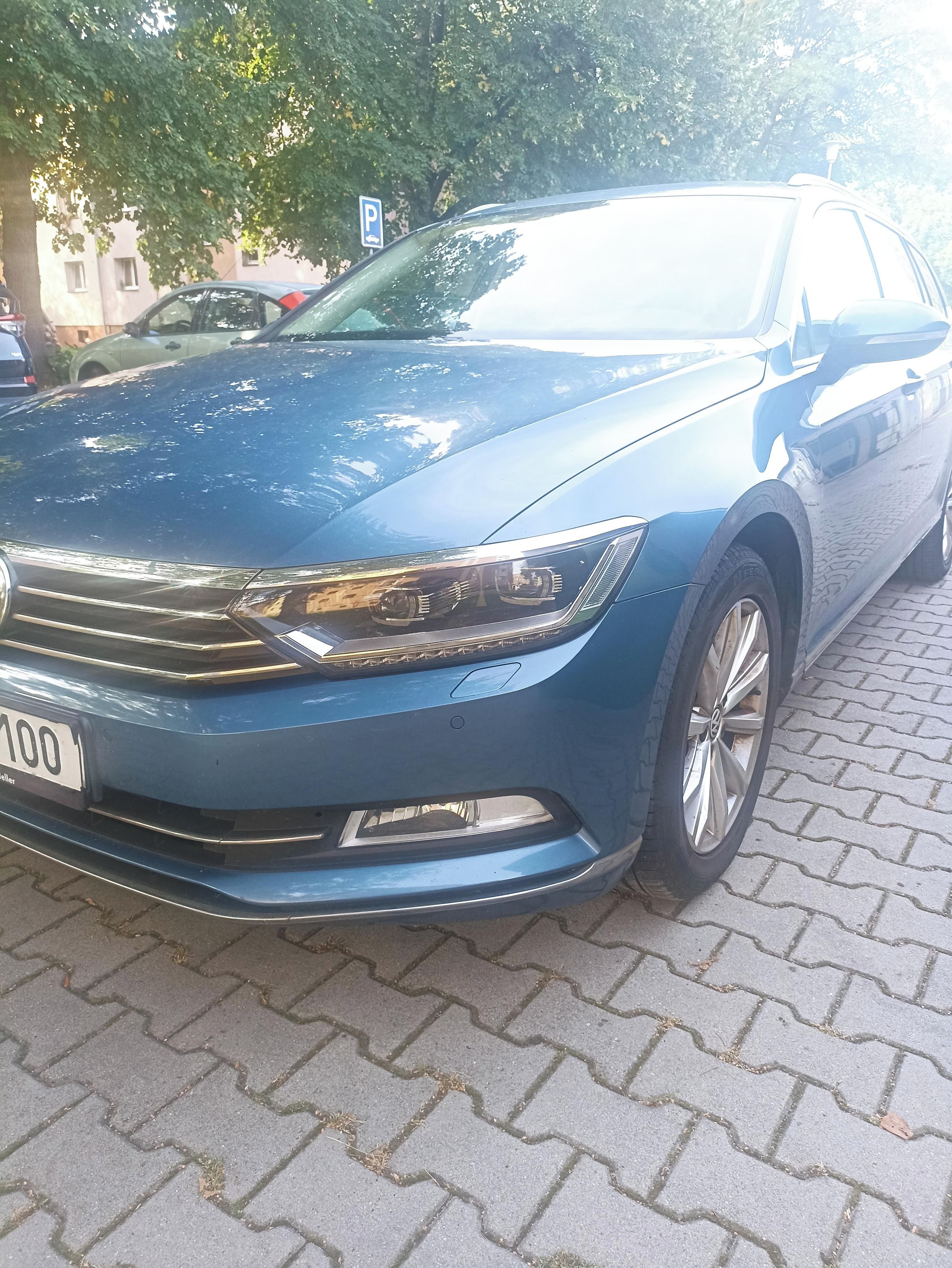 Volkswagen Passat, Passat B8, HIGHLINE, 2.0 TDi - fotka 4