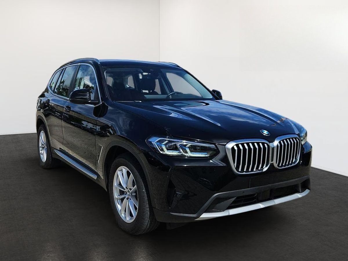 BMW X3, 20*xDrive 20i* - fotka 2