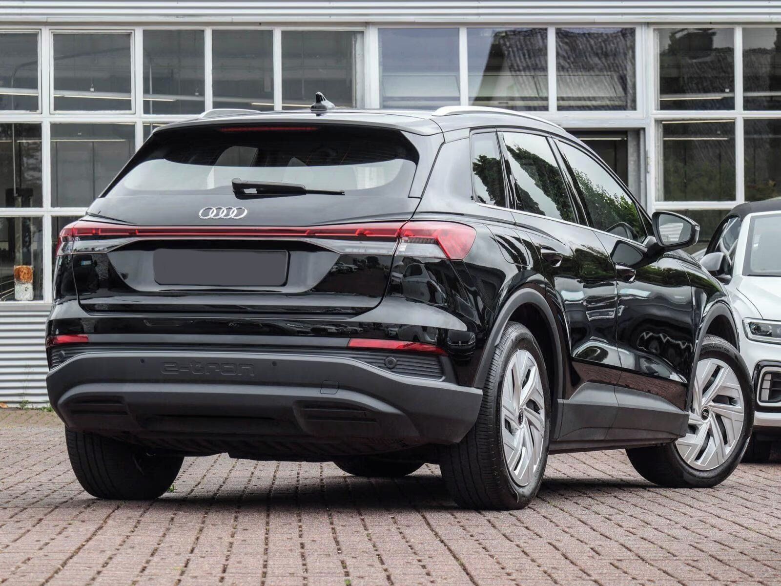 Audi Q4 e-tron, 40 150KW*Navi*Led*DAB* - fotka 2