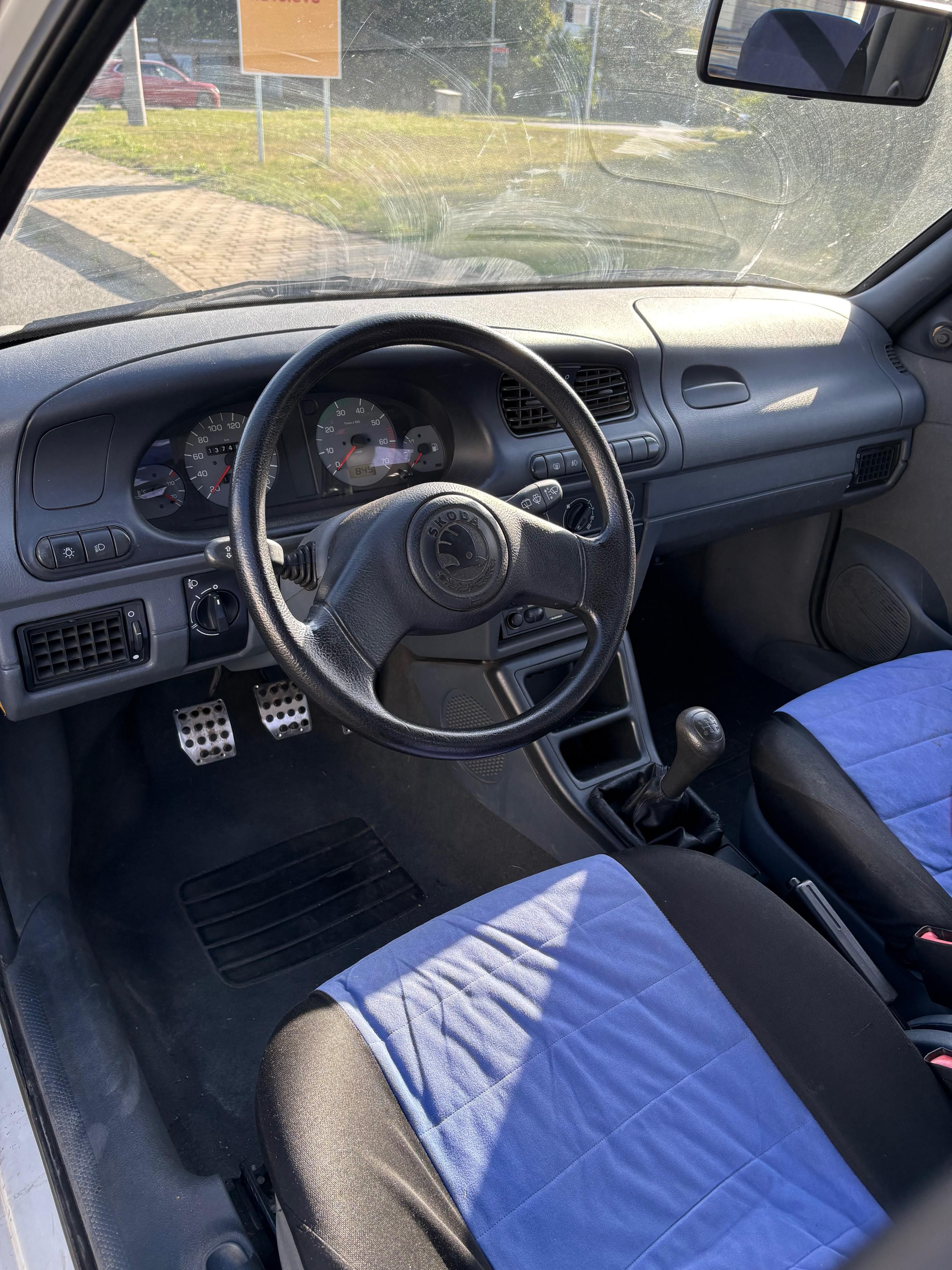 Škoda Felicia, 1.3MPi LXi 50kW+PĚKNÉ - fotka 6