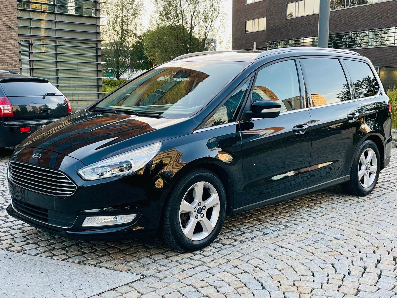 Ford Galaxy, 2.0TDCi MANUÁL 7MÍST VÝHŘEV - fotka 4