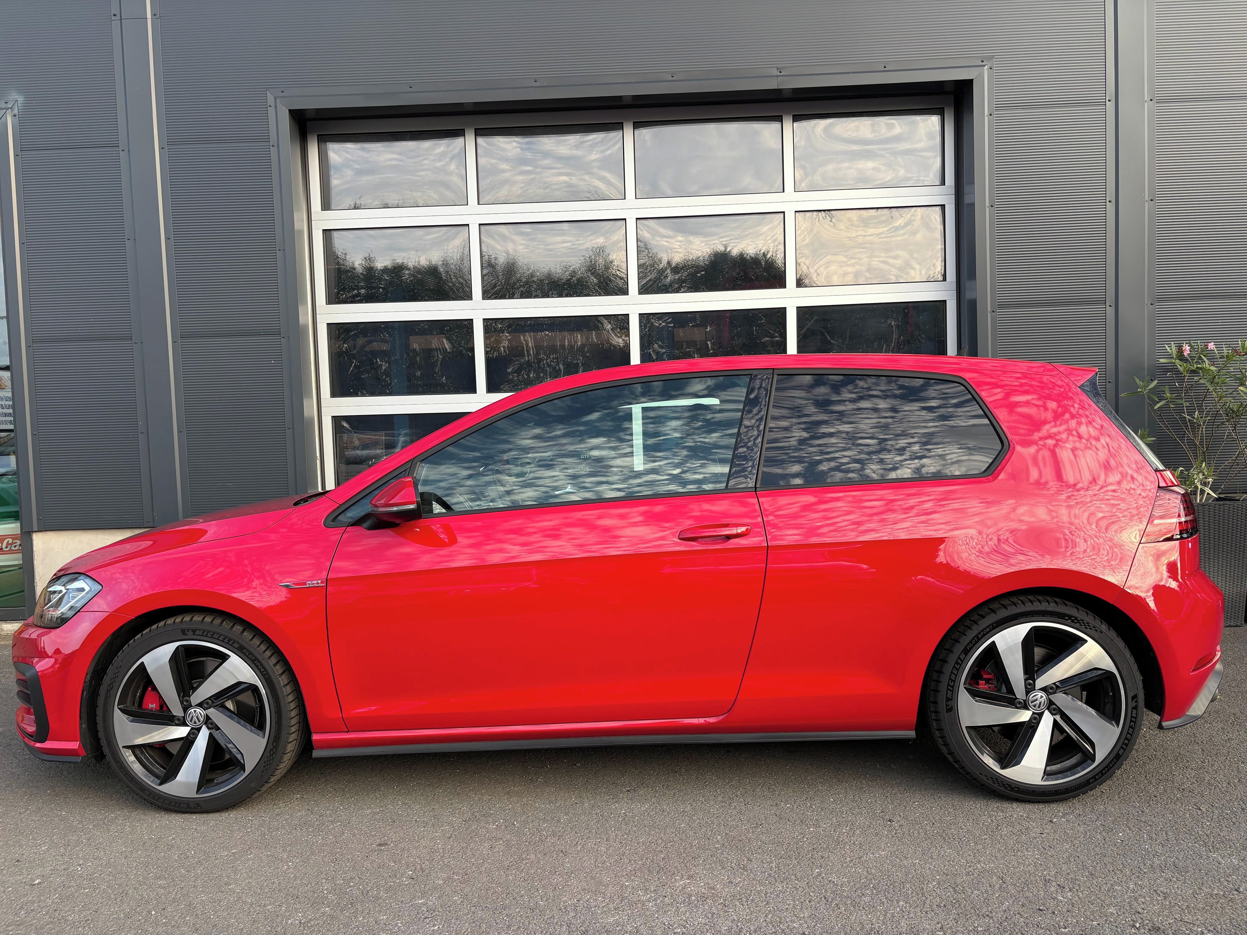 Volkswagen Golf - fotka 2
