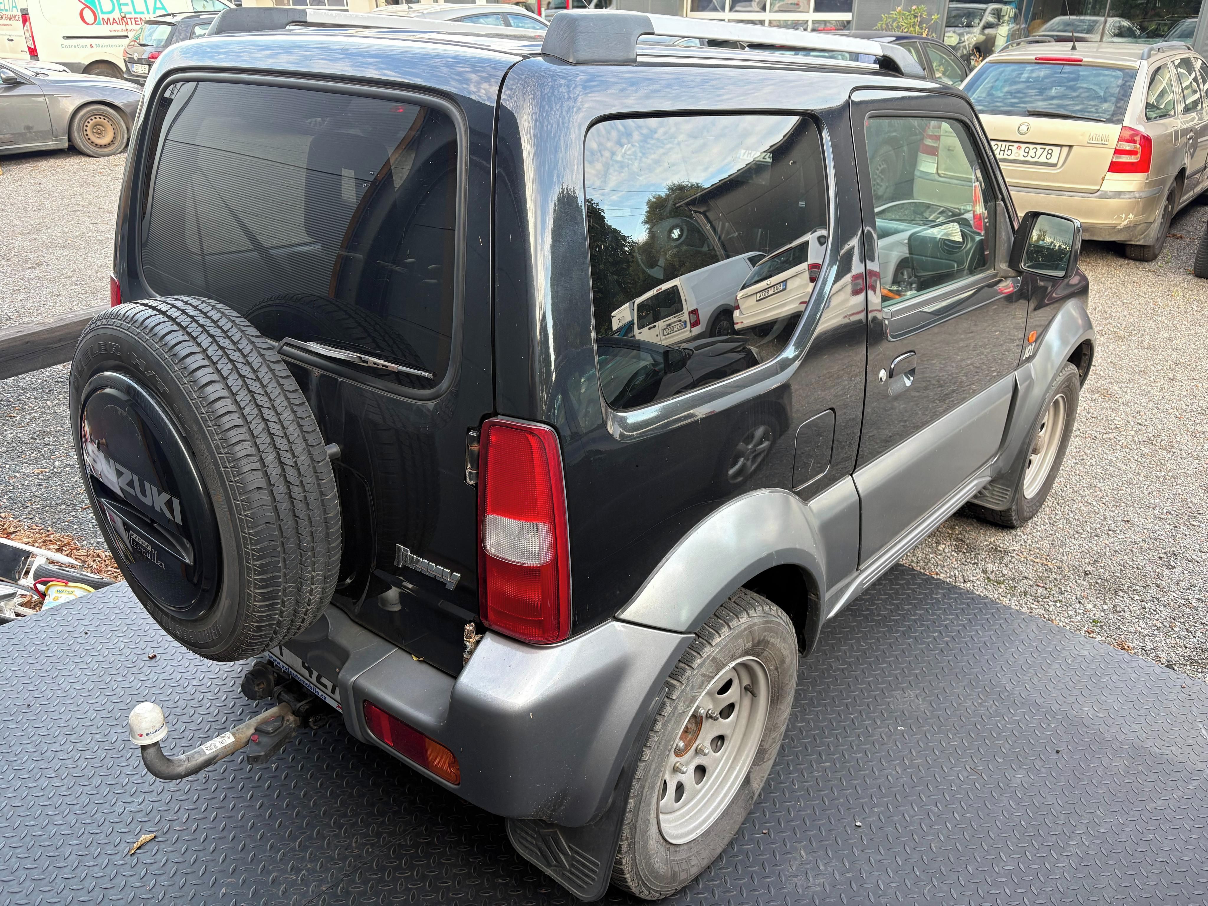 Suzuki Jimny - fotka 3