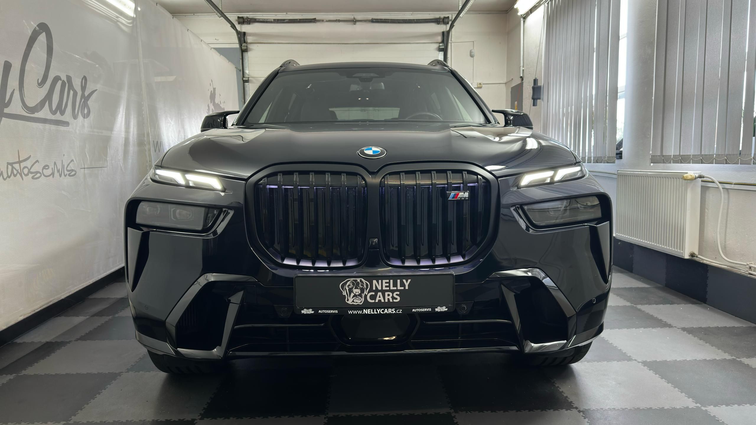 BMW X7, M60i X-DRIVE / ZÁRUKA / 7 MÍST - fotka 2