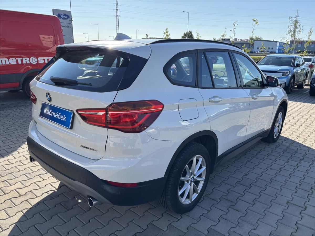 BMW X1, 2,0 xDrive 18d 110kW - fotka 5