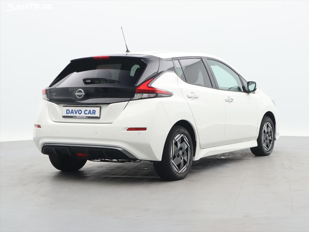 Nissan LEAF 2024 z Czech