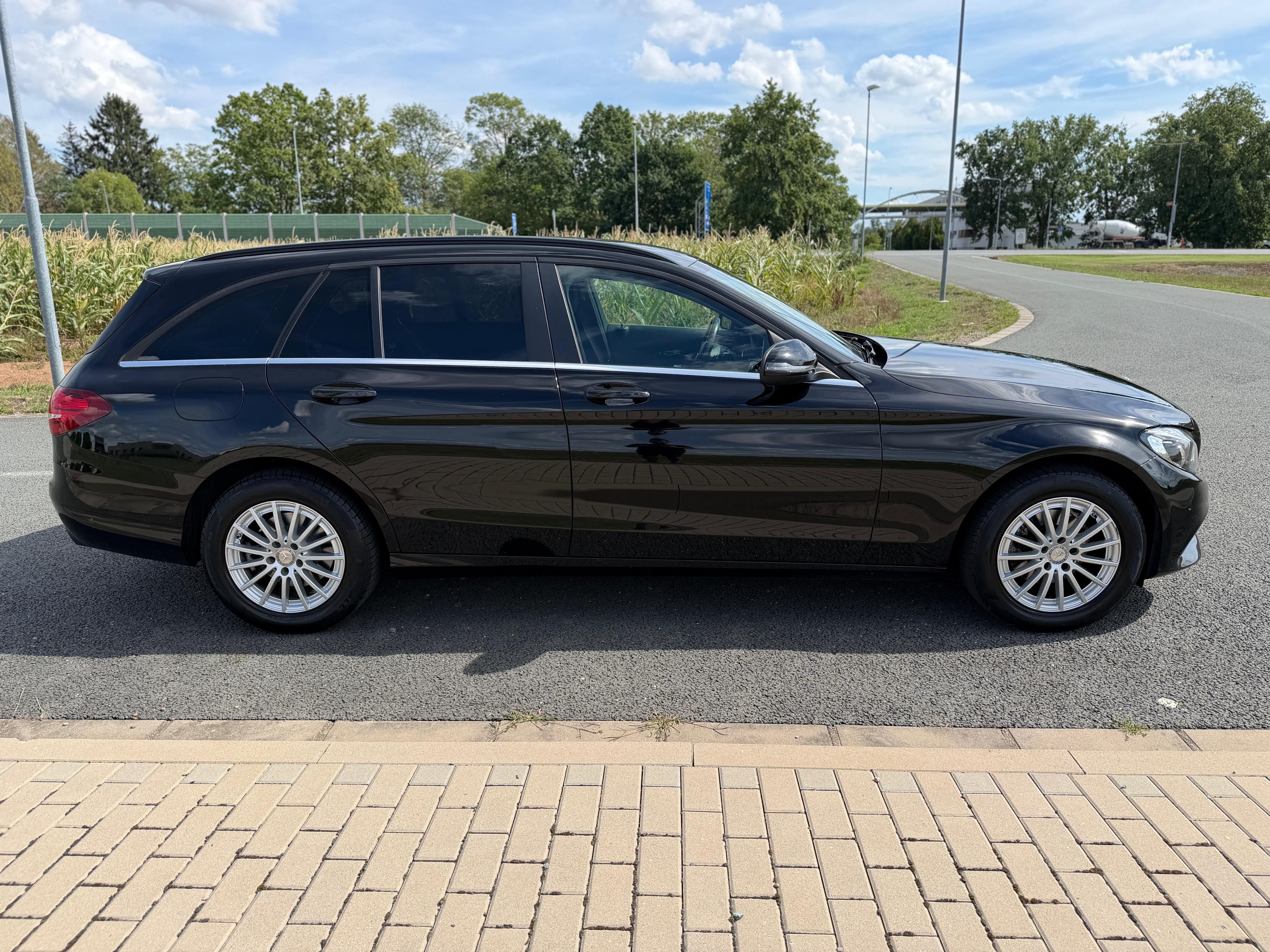 Mercedes-Benz Třídy C, 180 CGI AUTOMAT LED NAVIGACE - fotka 6