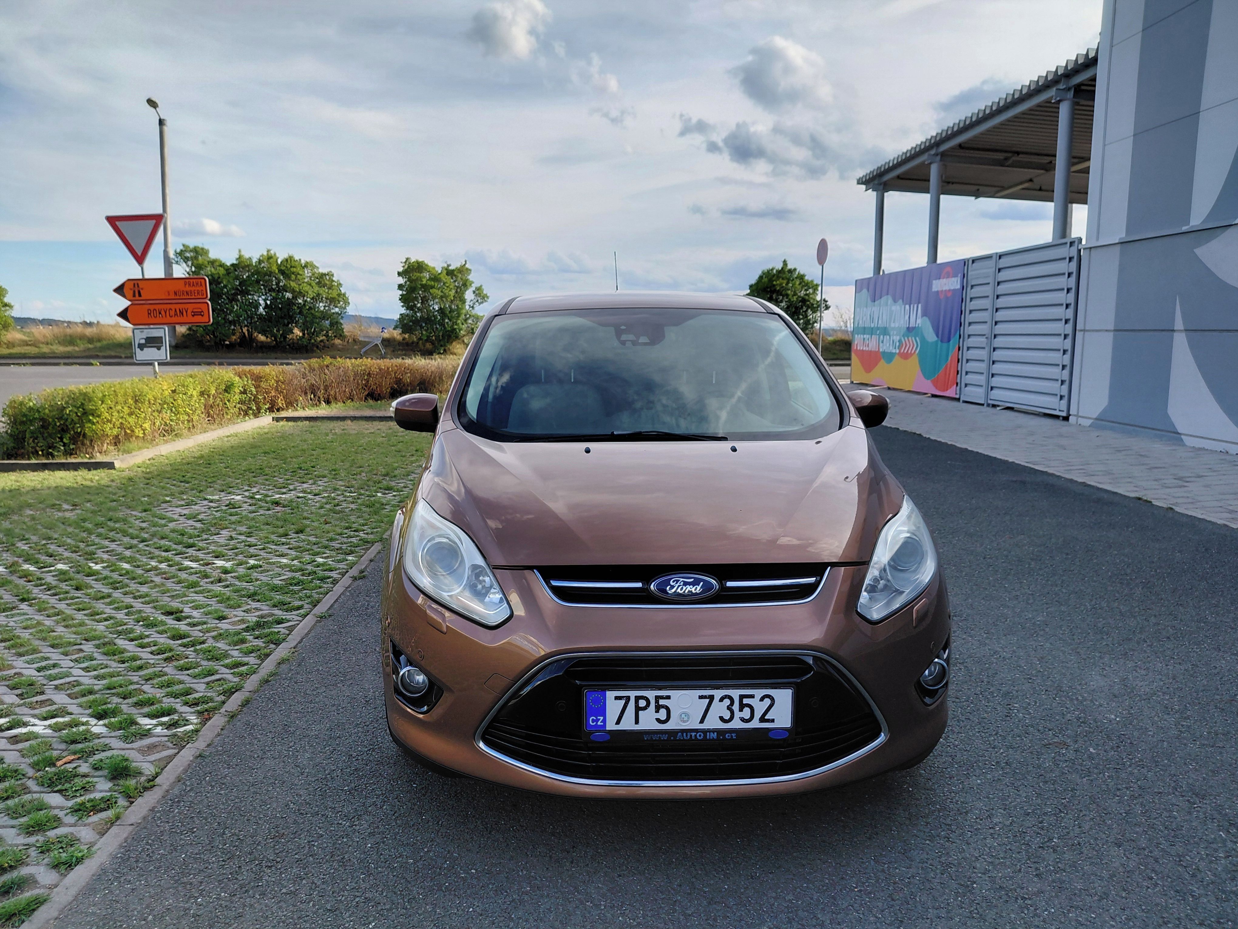 Ford C-MAX, 2.0TDCI103KW AUTOMAT!PERFEKTNÍ - fotka 2