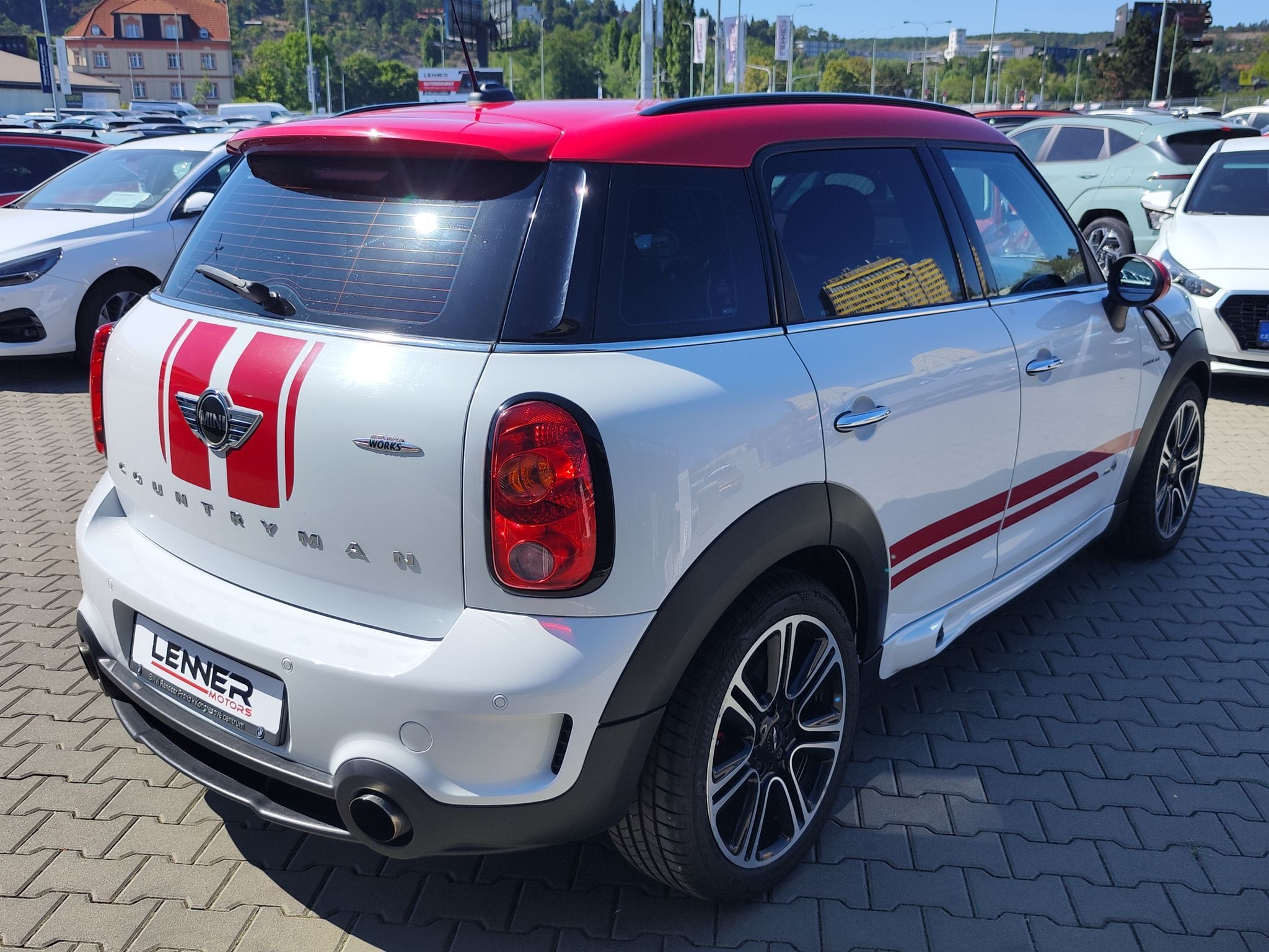 Mini Countryman, 1.6/160kW JCW 4x4 ČR - fotka 5