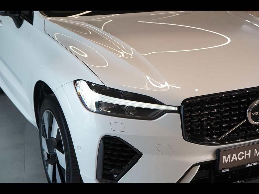 Volvo XC60, T8 PLUS Dark, Ventilace, 360° - fotka 5