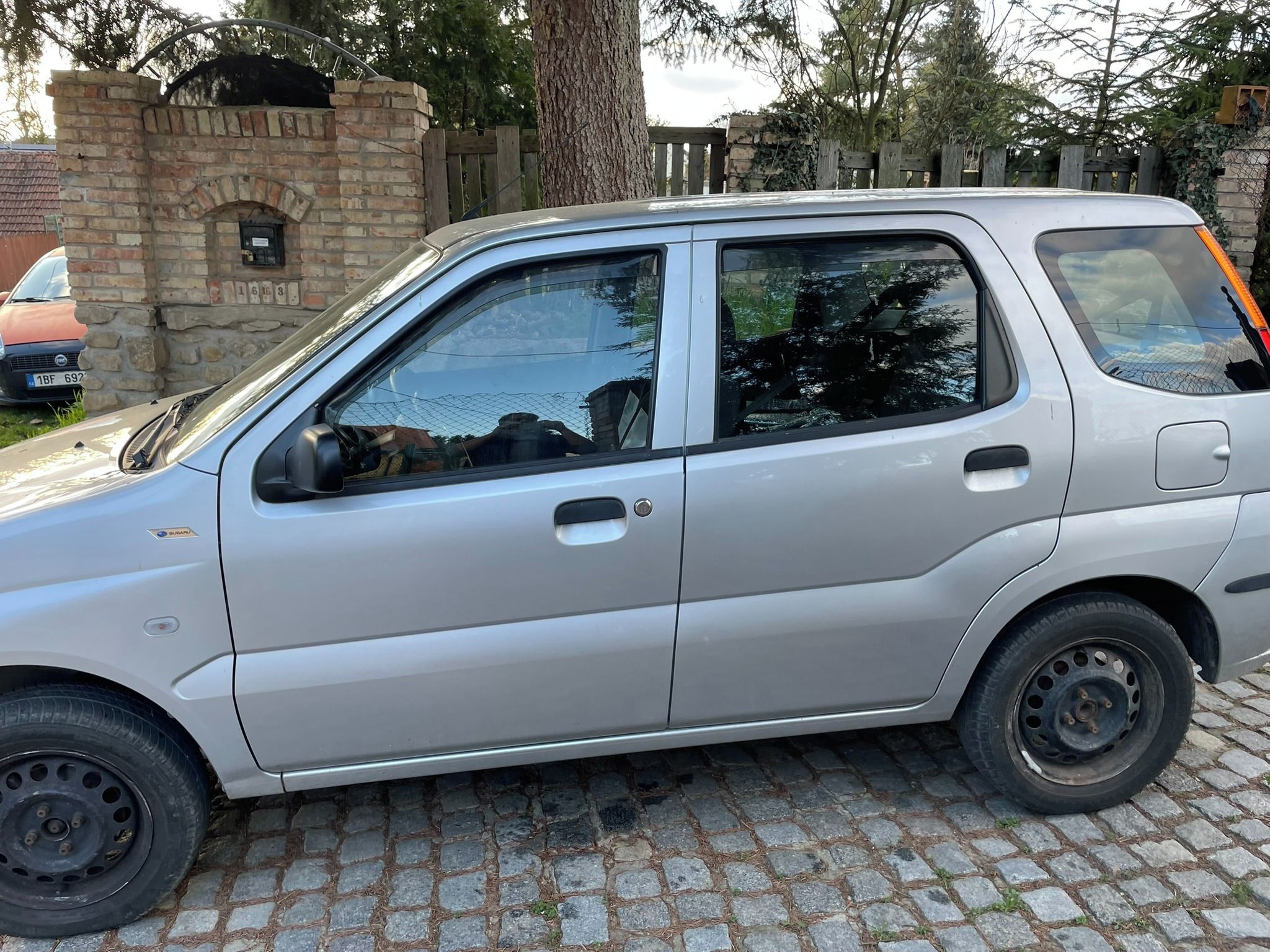 Subaru Justy - fotka 2