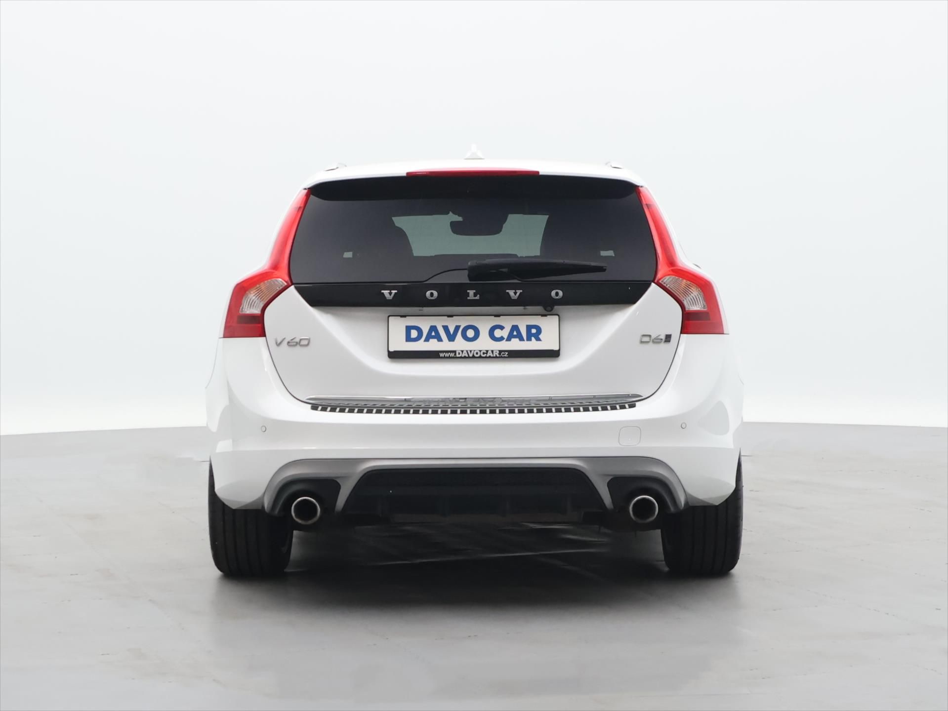 Volvo V60, 2.4 D6 162kW R-Design Aut. DPH - fotka 6