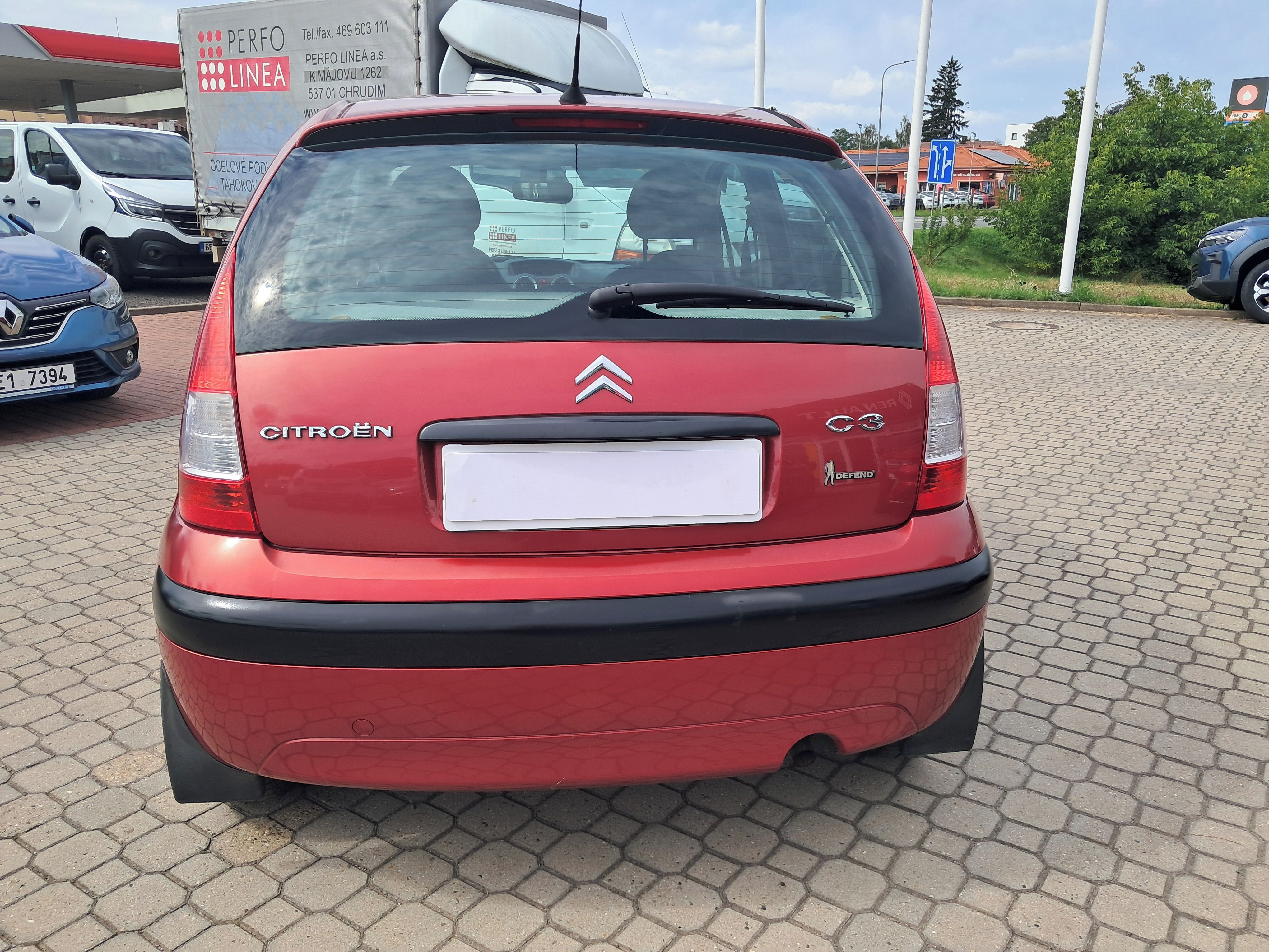 Citroën C3, 1.1/44kW/ČR/nová STK/2006 - fotka 4