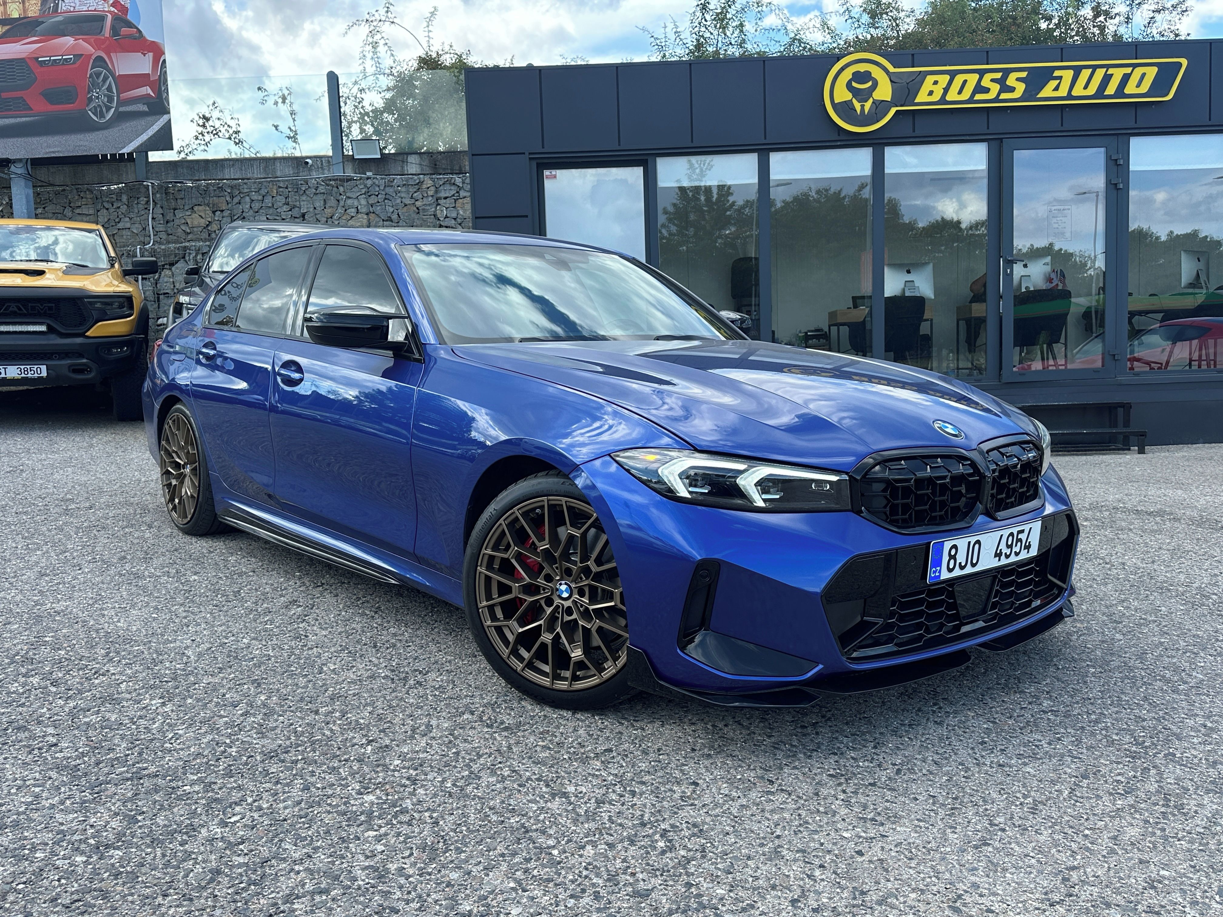 BMW Řada 3, BMW 330I  2023