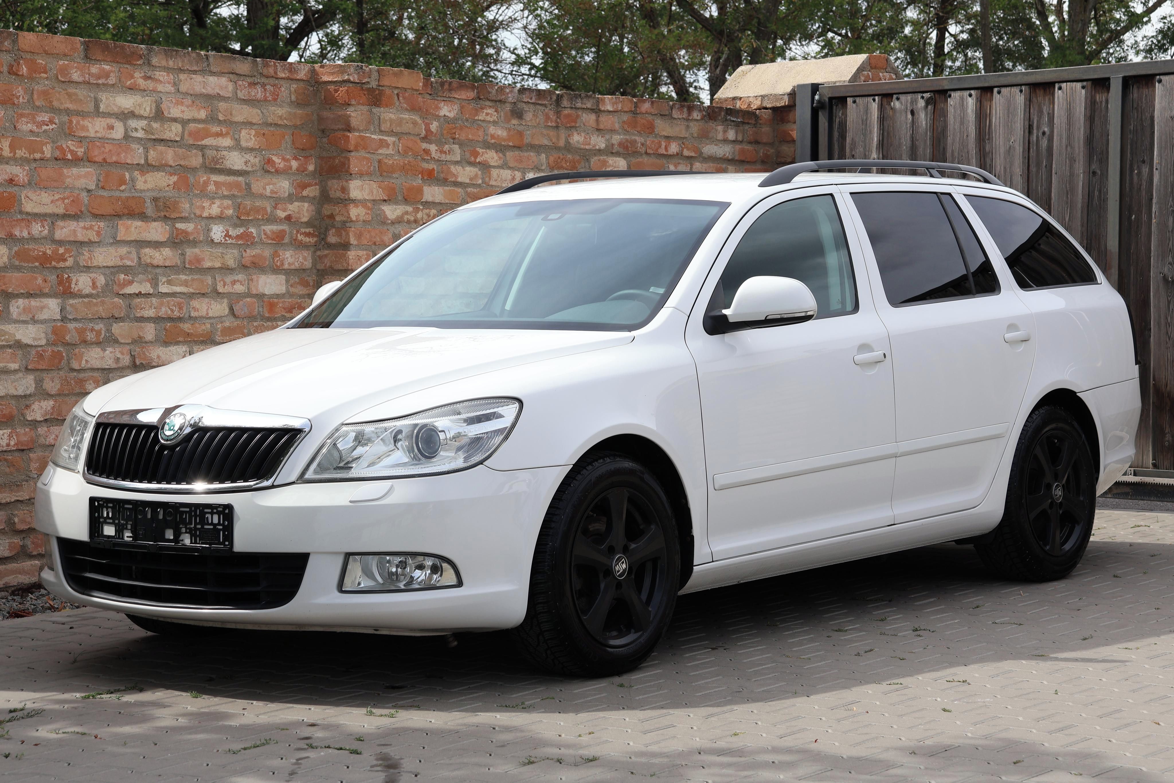 Škoda Octavia, 1.6TDI DSG NAVI XENON VÝHŘEV