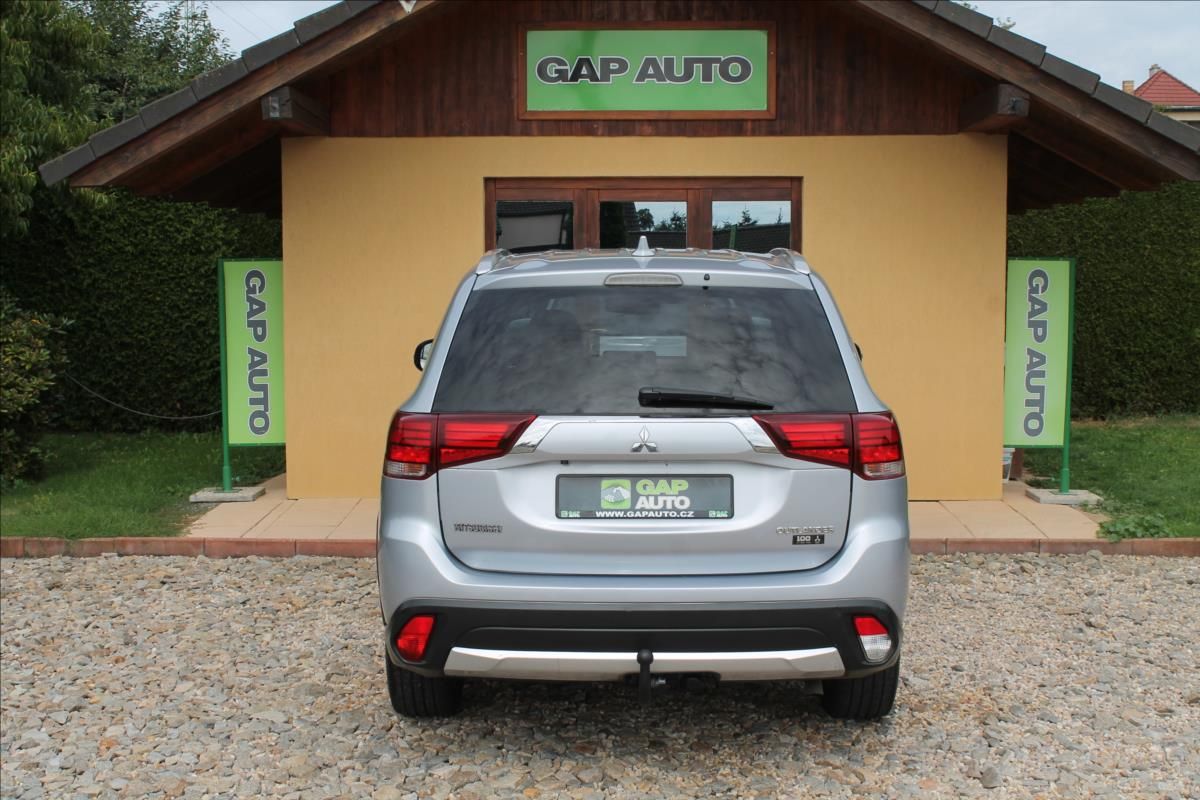 Mitsubishi Outlander, 2.2 DI-D 110kW 4X4 7-MÍST DPH - fotka 5