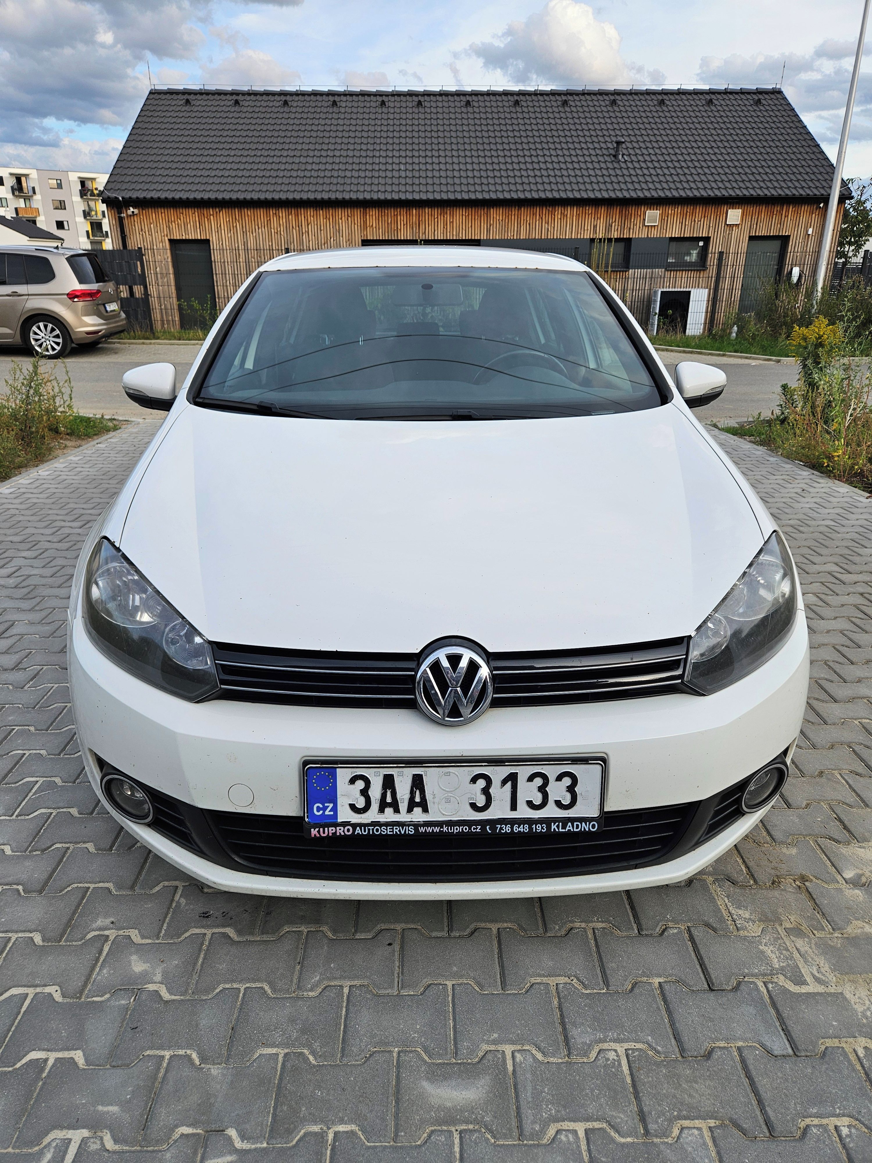 Volkswagen Golf, nízká spotřeba, nová STK