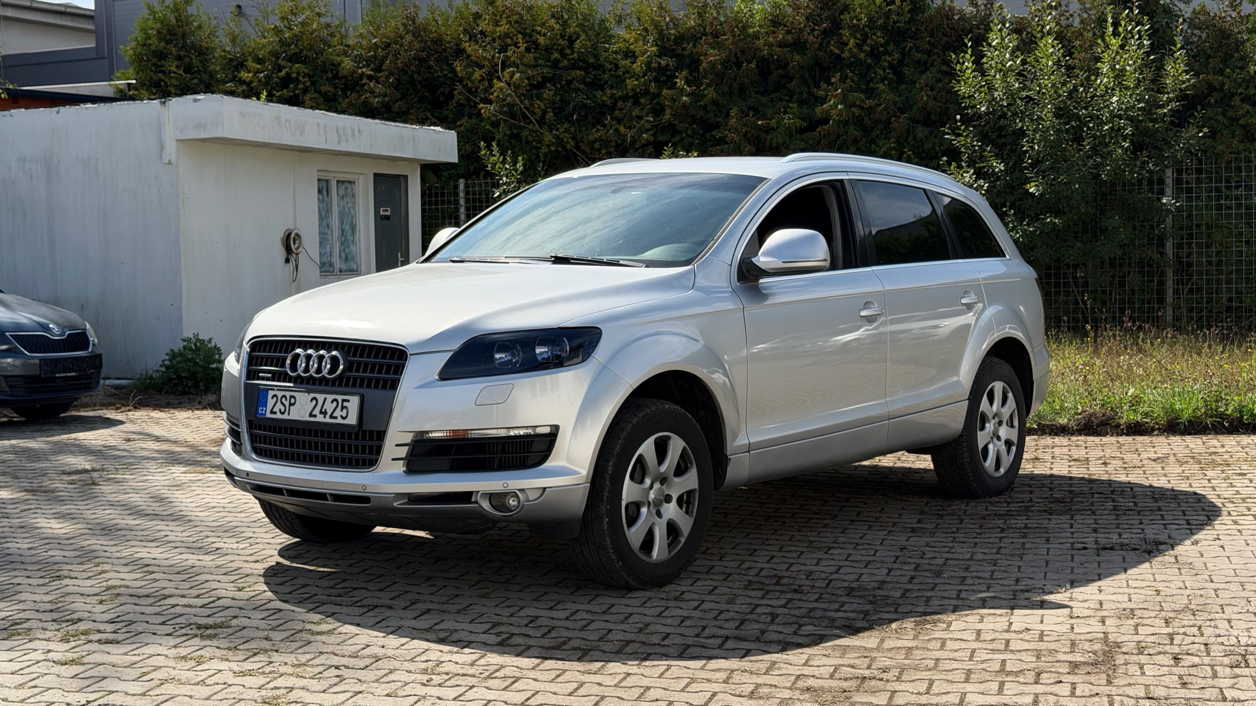 Audi Q7, 3.0TDI  171Kw tažné 3.5t 5mist
