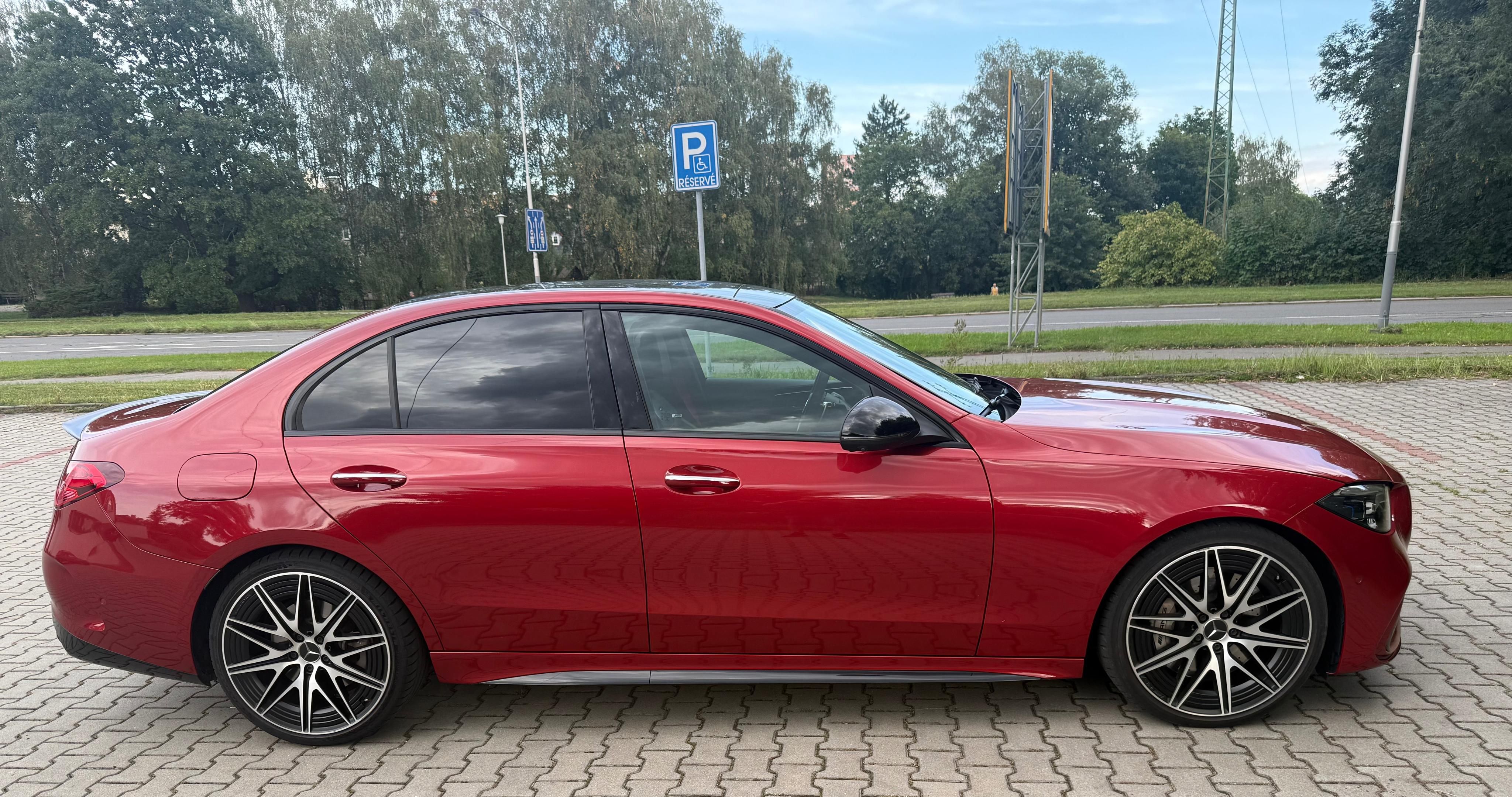 Mercedes-Benz Třídy C, AMG C 43 4MATIC - fotka 2