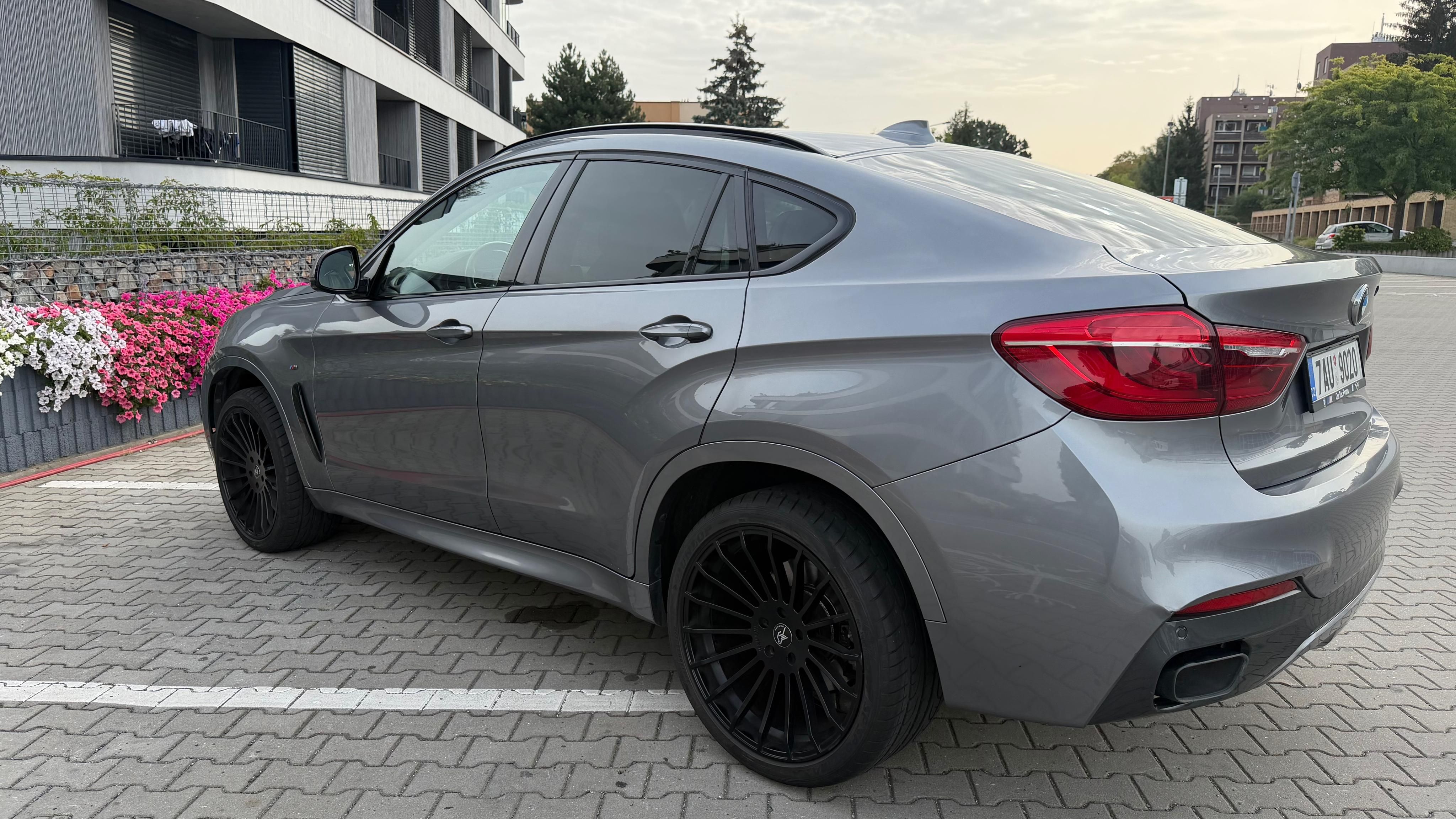 BMW X6, M50d INDIVIDUAL - fotka 3