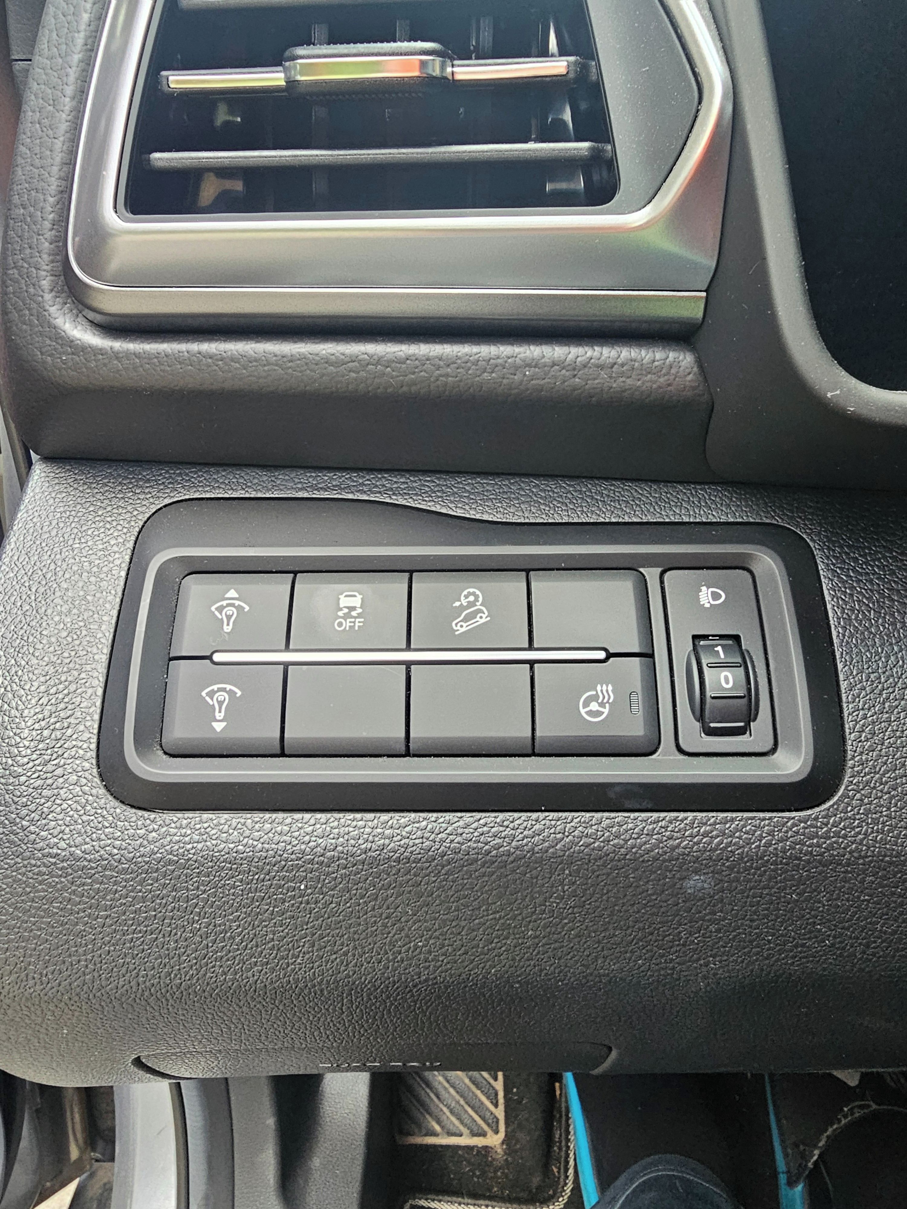 SsangYong Tivoli, 1.5 T-GDI 4x4 Automat odpočet - fotka 6