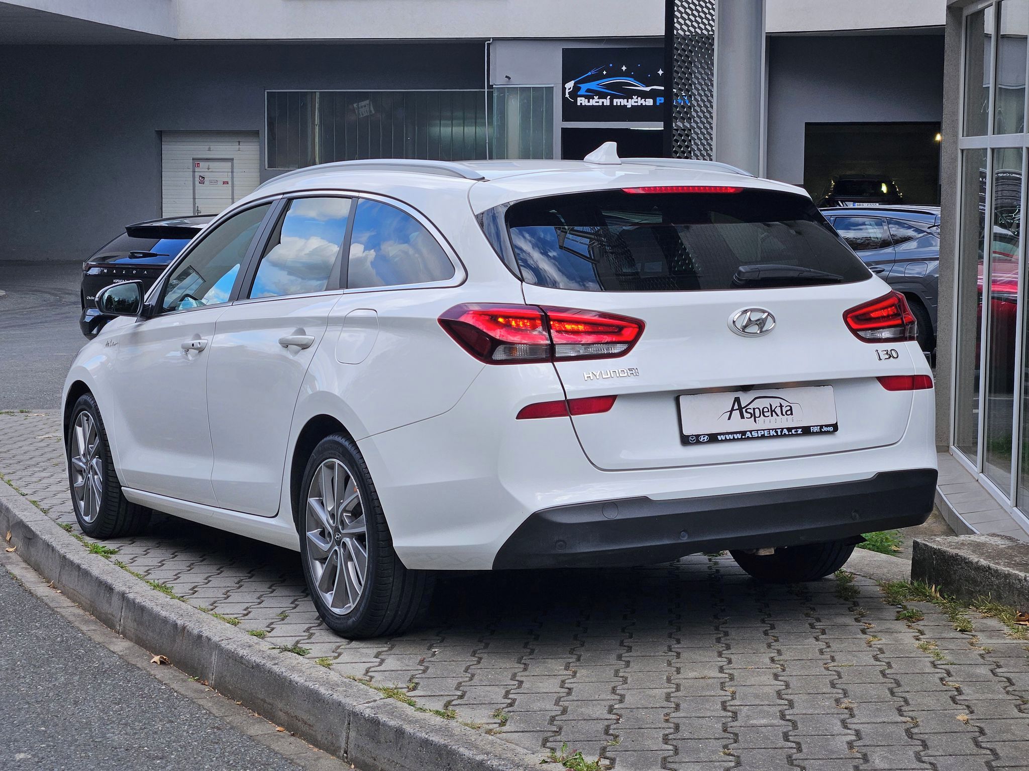 Hyundai i30, 1,4 T-GDi DCT, All Inclusive,Č - fotka 3