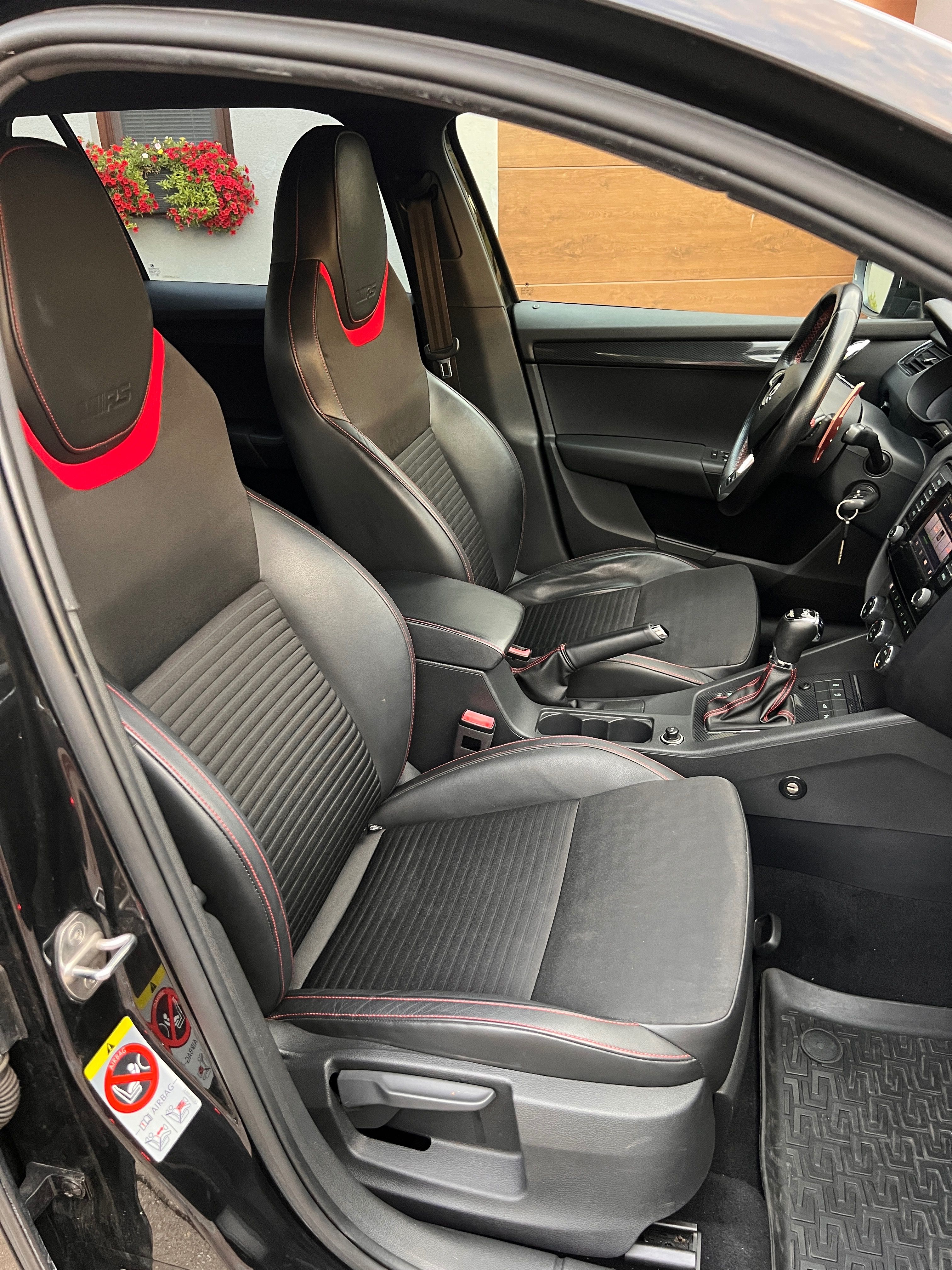 Škoda Octavia, Škoda Octavia RS 2.0 TDI DSG - fotka 6