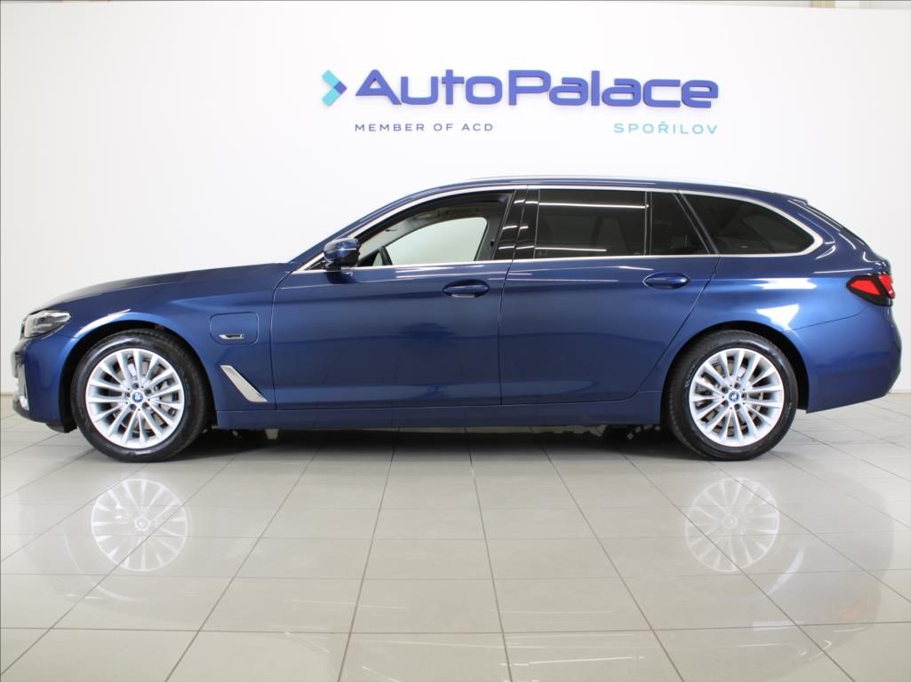 BMW Řada 5, 2,0 530e xDrive Luxury Pano.ČR - fotka 5