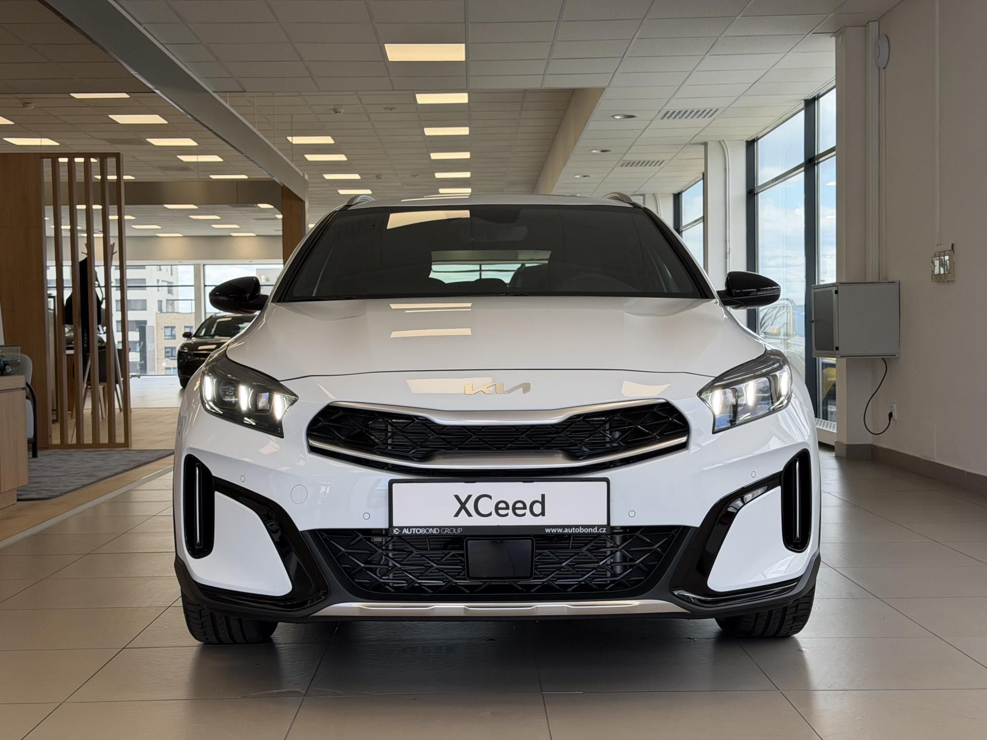 Kia XCee´d, 1,6 T-GDi 7DCT STEEL EDITION - fotka 2