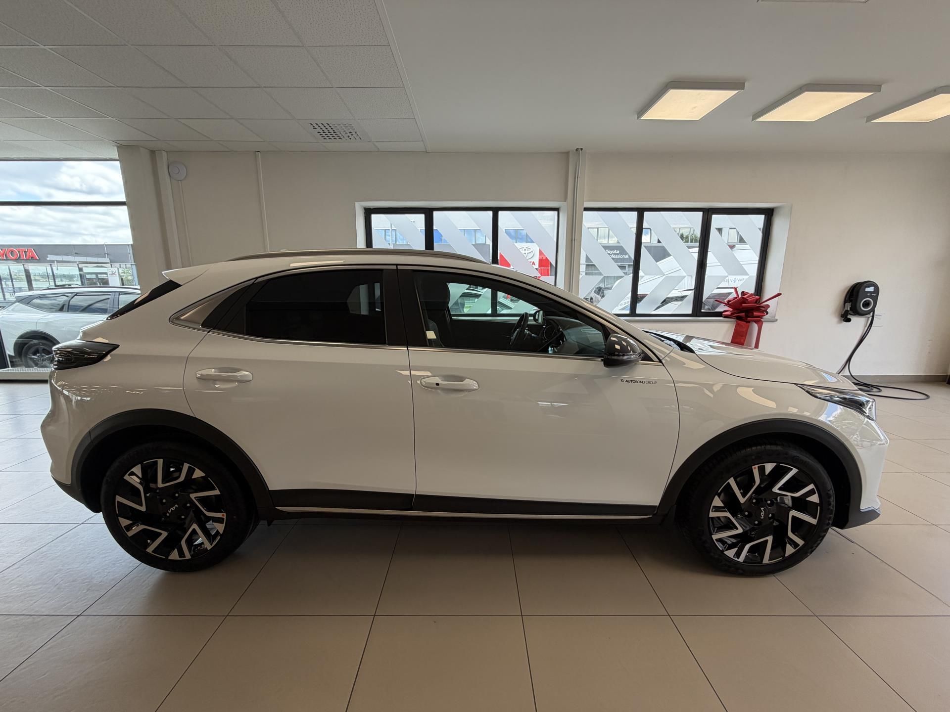 Kia XCee´d, 1,6 T-GDi 7DCT STEEL EDITION - fotka 5