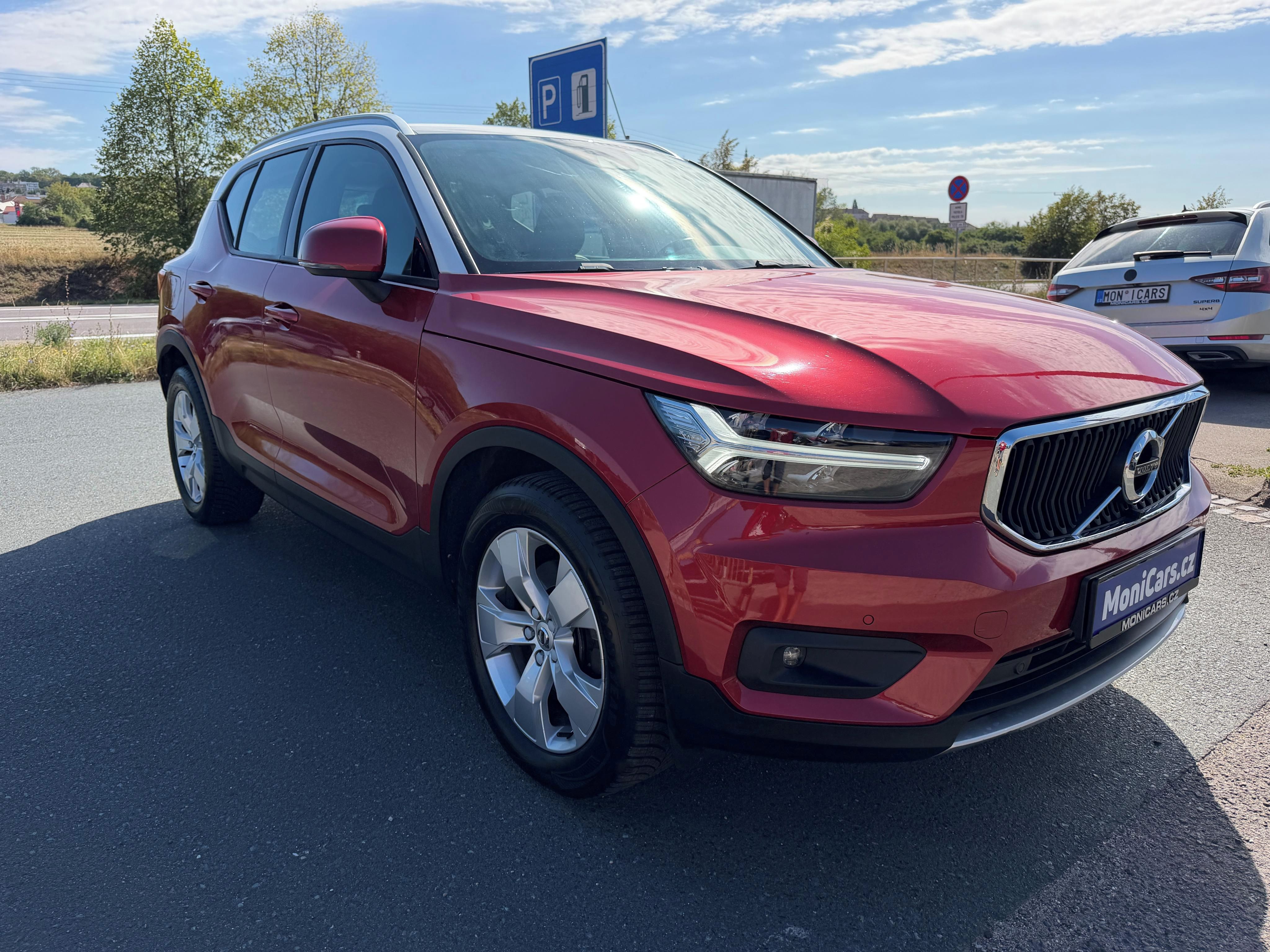 Volvo XC40, 2.0 D4 140kW 4X4, AUTOMAT - fotka 3