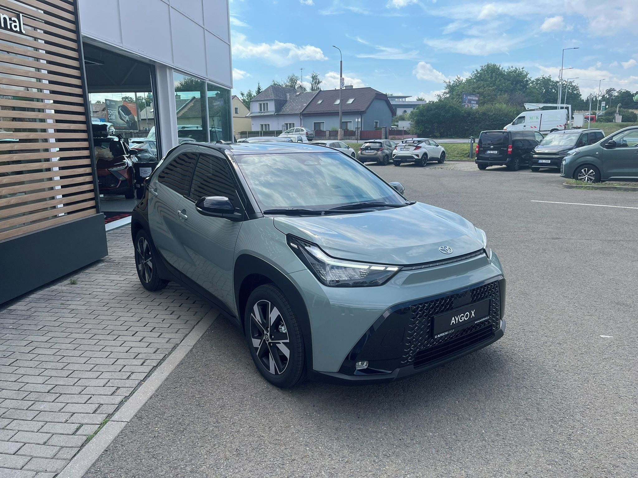 Toyota Aygo, 1.5L HEV Style Smart - fotka 3
