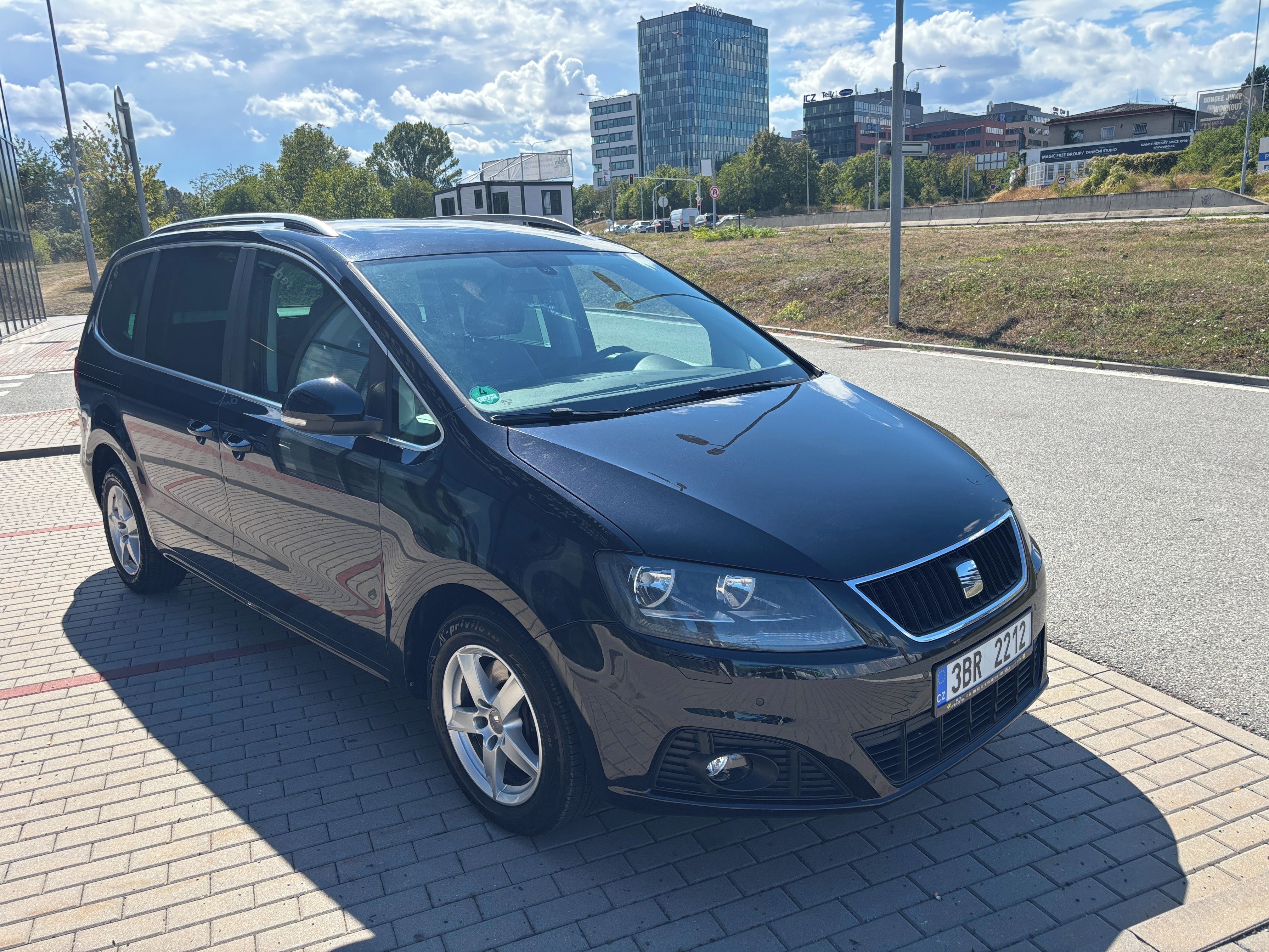 Seat Alhambra, 2.0TDi 103kW 7míst - fotka 4