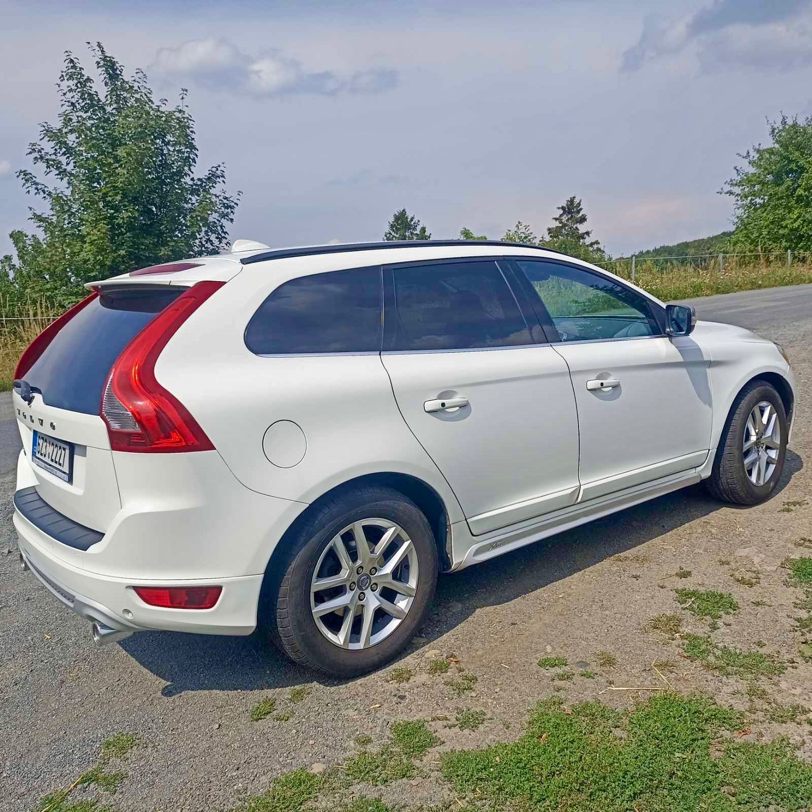 Volvo XC60, Volvo XC60 R-Design, D5, AWD - fotka 2