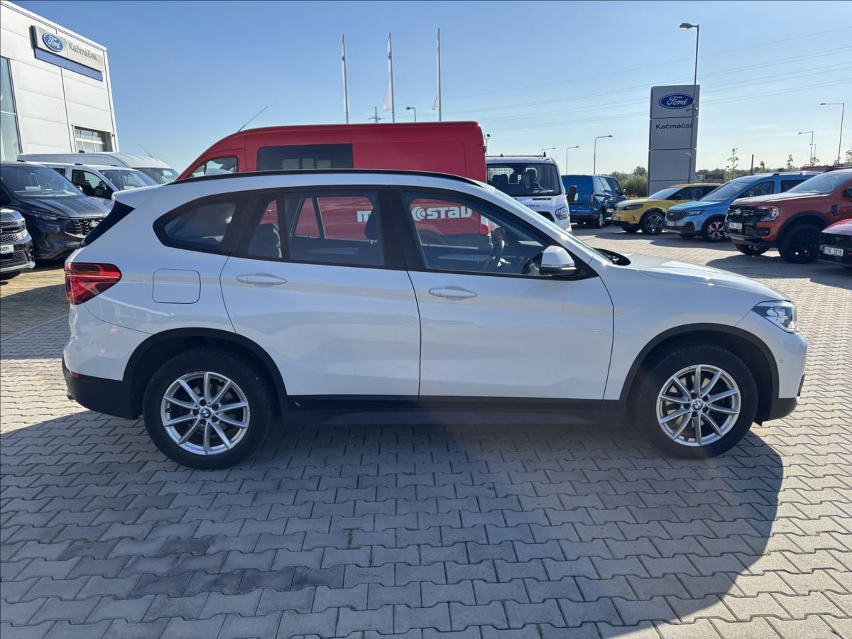 BMW X1, 2,0 xDrive 18d 110kW - fotka 6