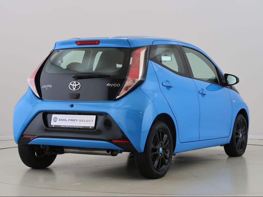 Toyota Aygo, 1.0VVT-i,51kW,1Maj,x-cite+smar - fotka 5
