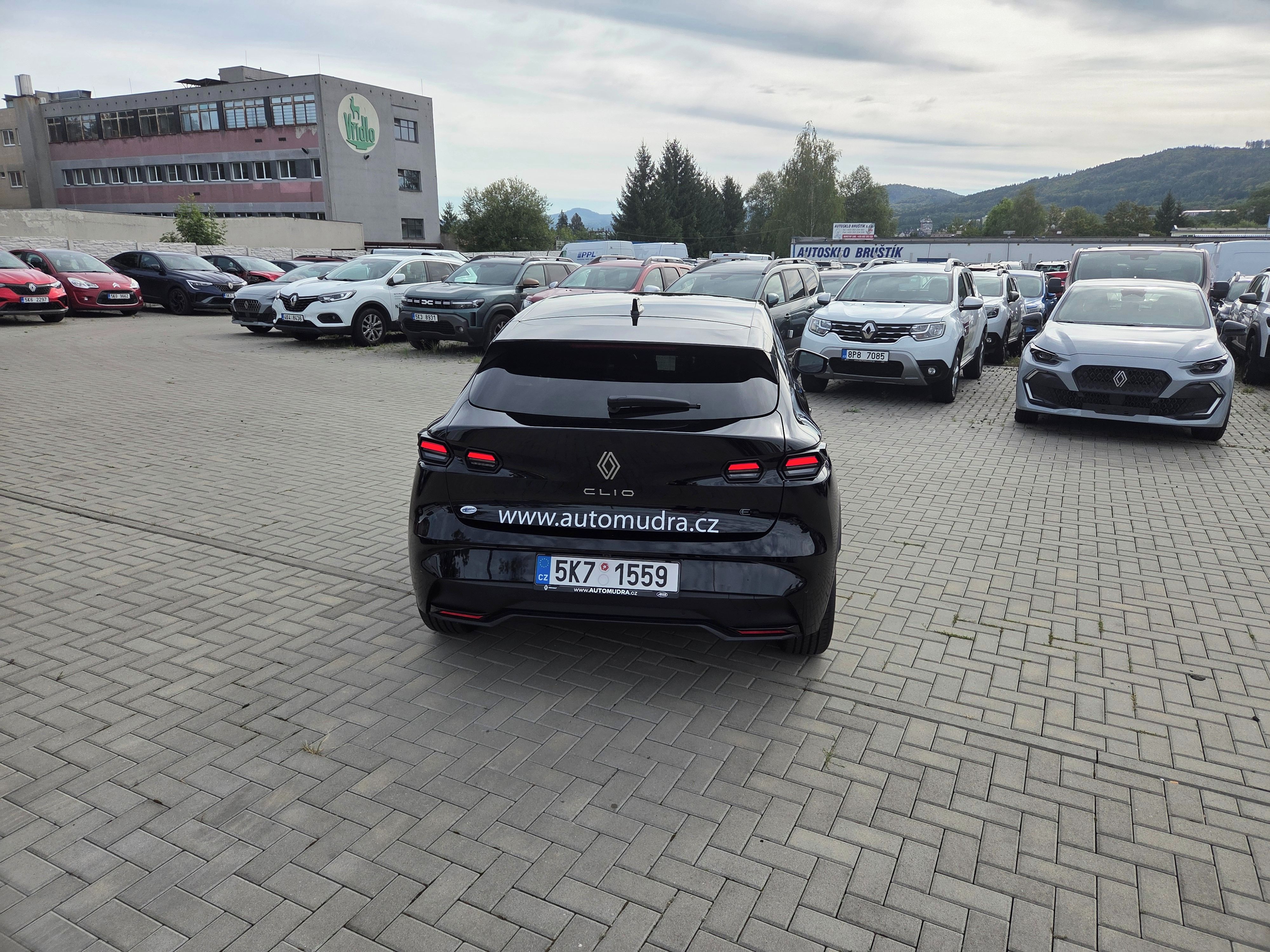 Renault Clio, techno full hybrid E-Tech 160 - fotka 4