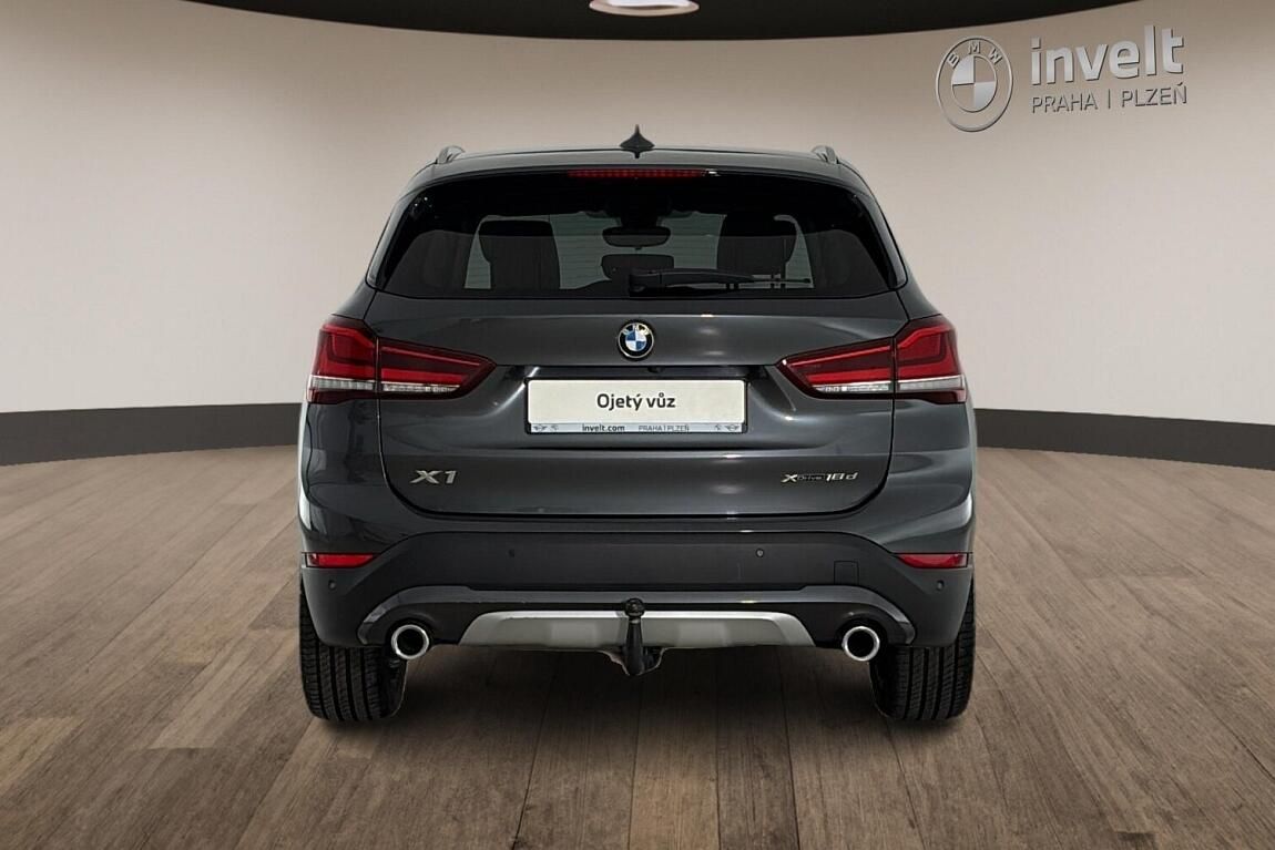 BMW X1, xDrive18d - fotka 4