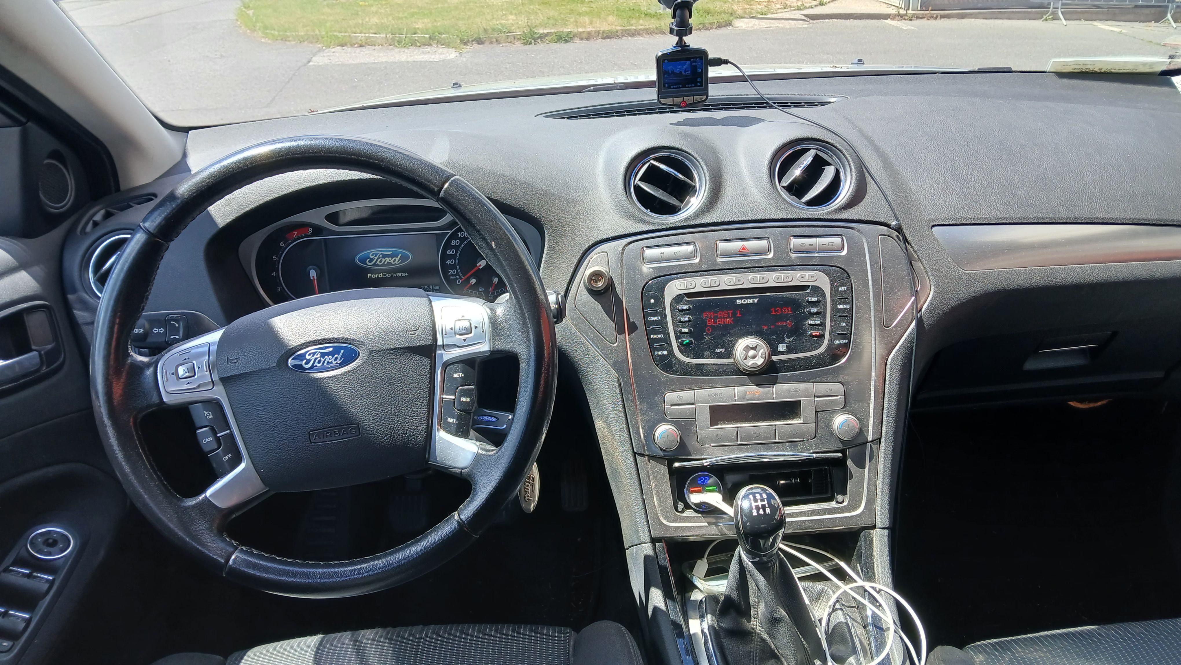 Ford Mondeo, Ford Mondeo 2.0 benzín - fotka 5
