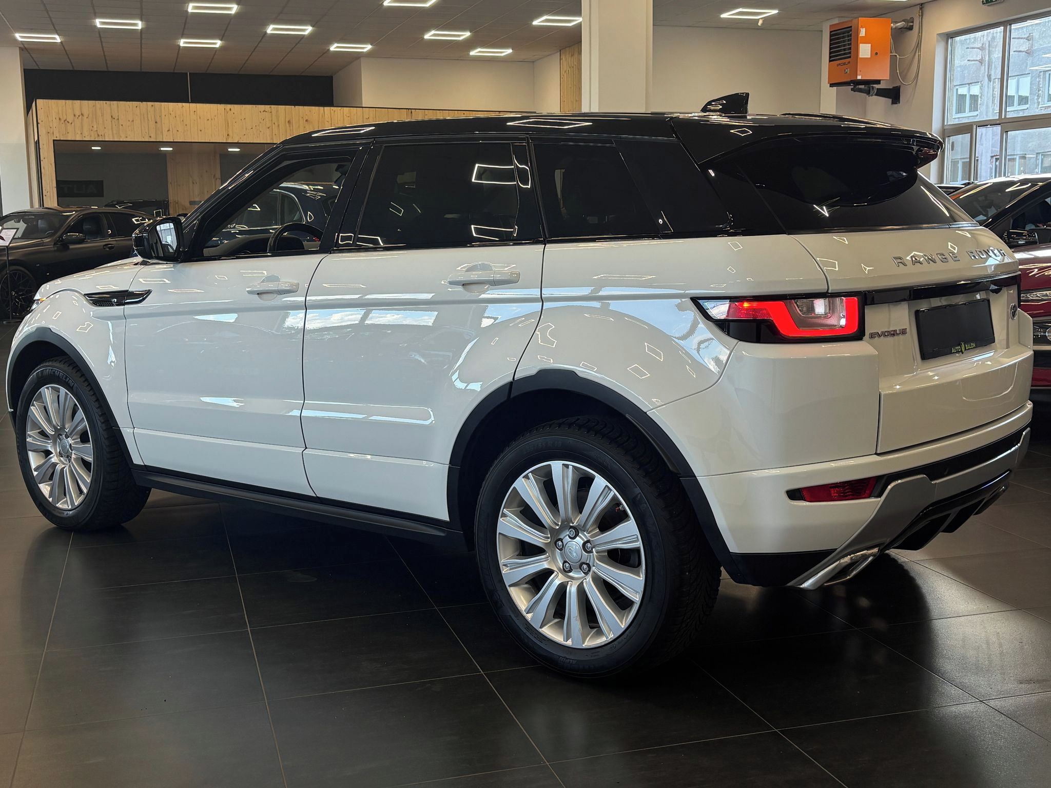 Land Rover Range Rover Evoque, Evoque 2.0 TD4 132 kW, Automat - fotka 4