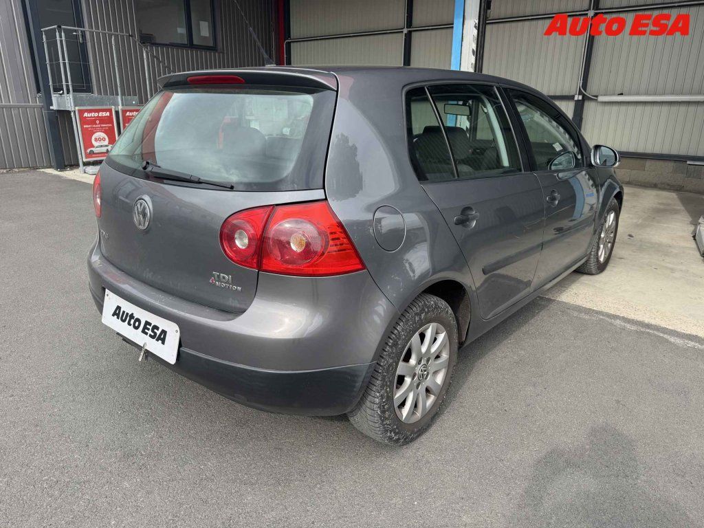 Volkswagen Golf, 1.9 TDi - fotka 2