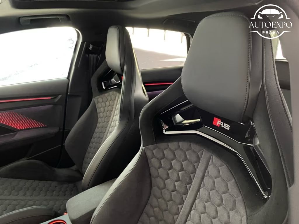 Audi RS3, RS 3 Sportback TFSI quattro* - fotka 5